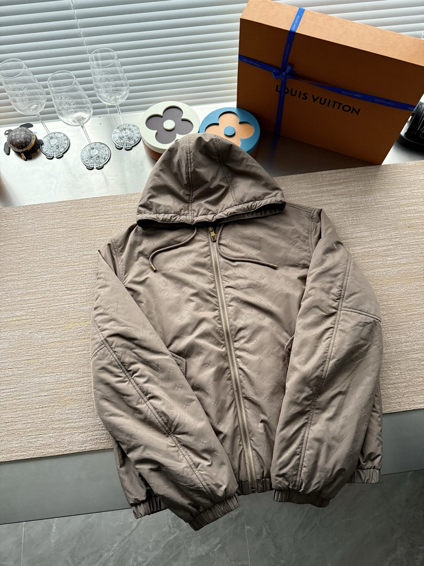 1AHBIA モノグラム 中綿ウィンドブレーカー