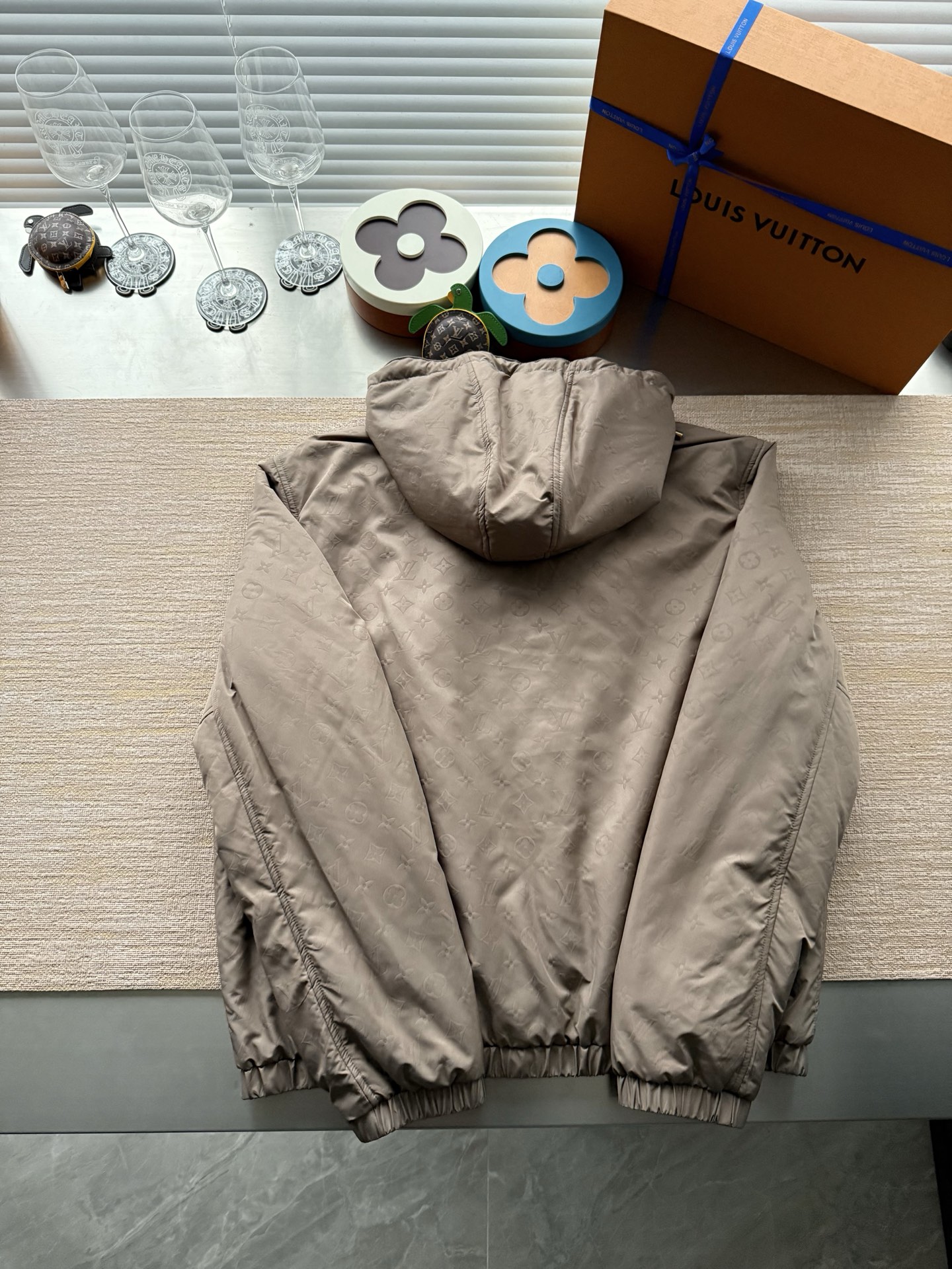 1AHBIA モノグラム 中綿ウィンドブレーカー