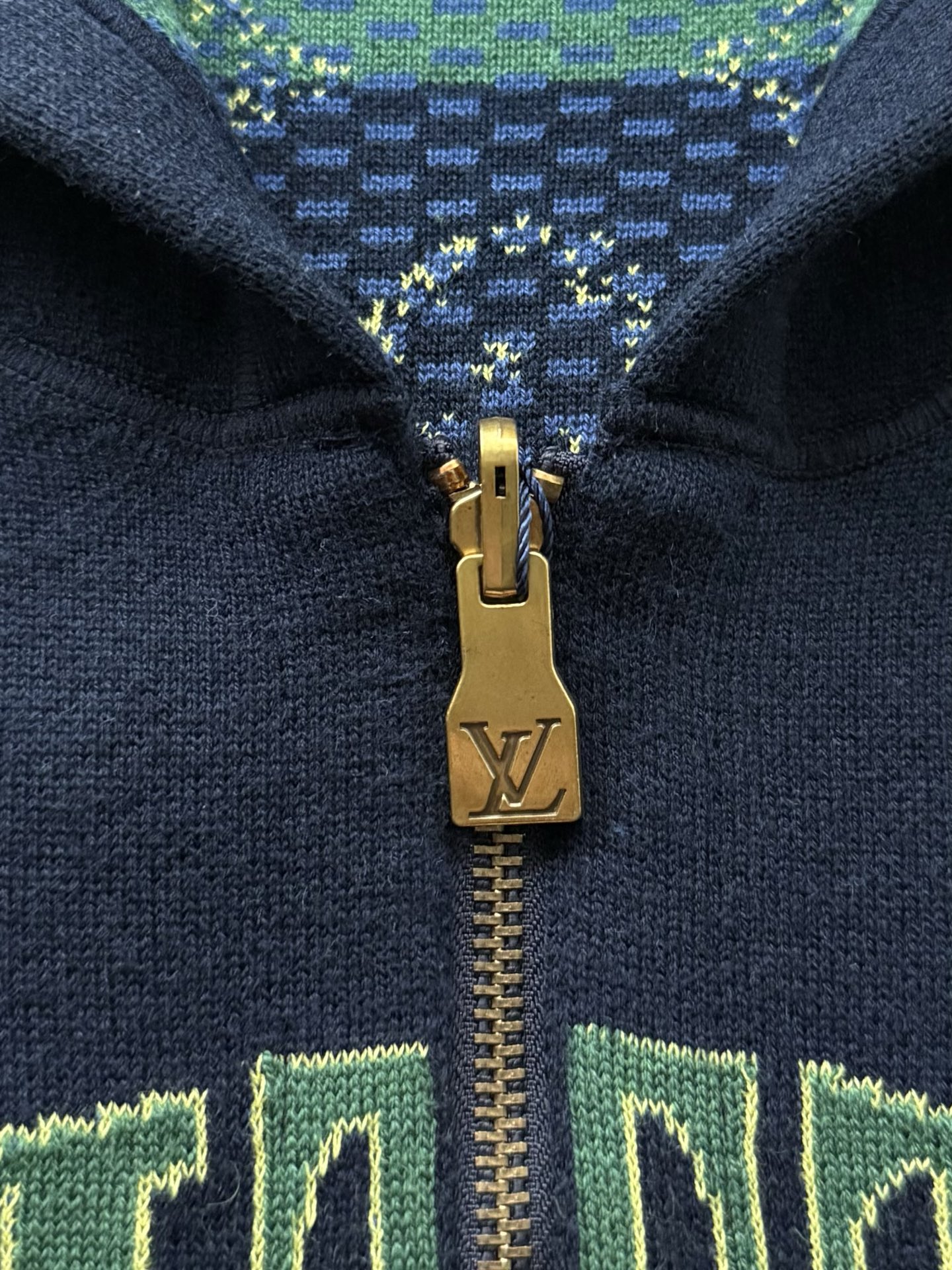 1AIJZ7 モノグラム ダブルフェイス リバーシブル フーディー