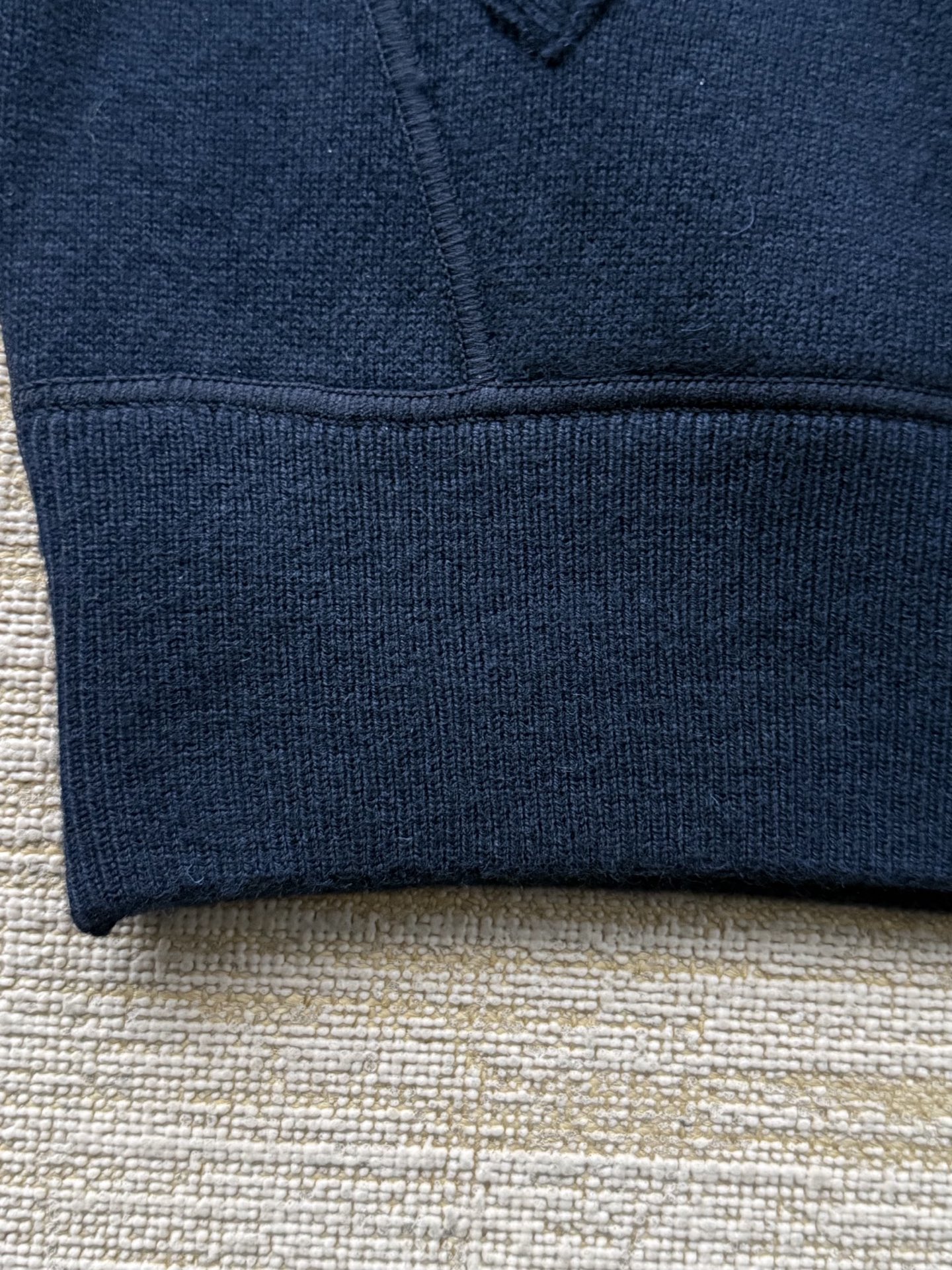 1AIJZ7 モノグラム ダブルフェイス リバーシブル フーディー