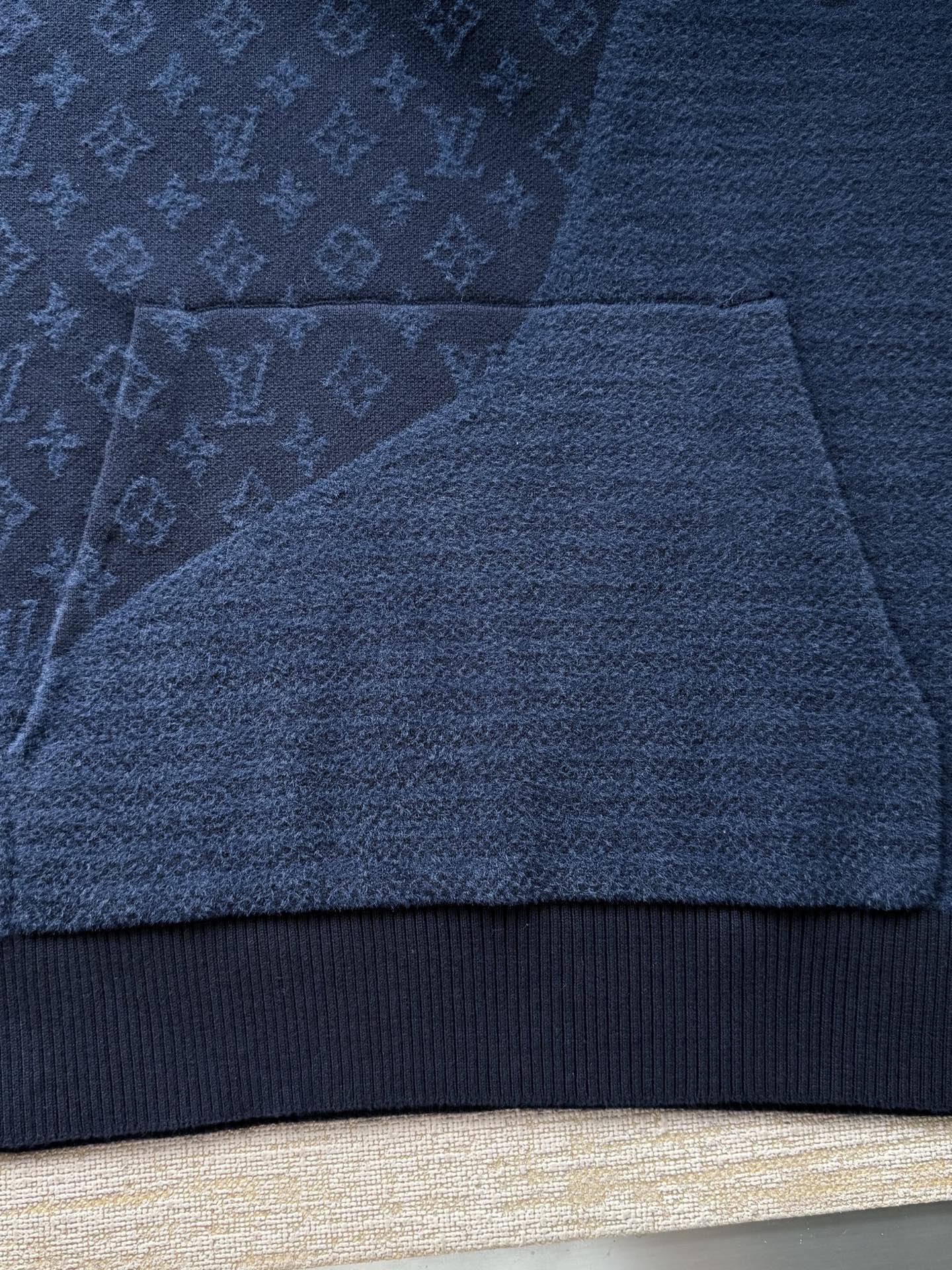 1AIWFV グラフィック ジャカードフーディ