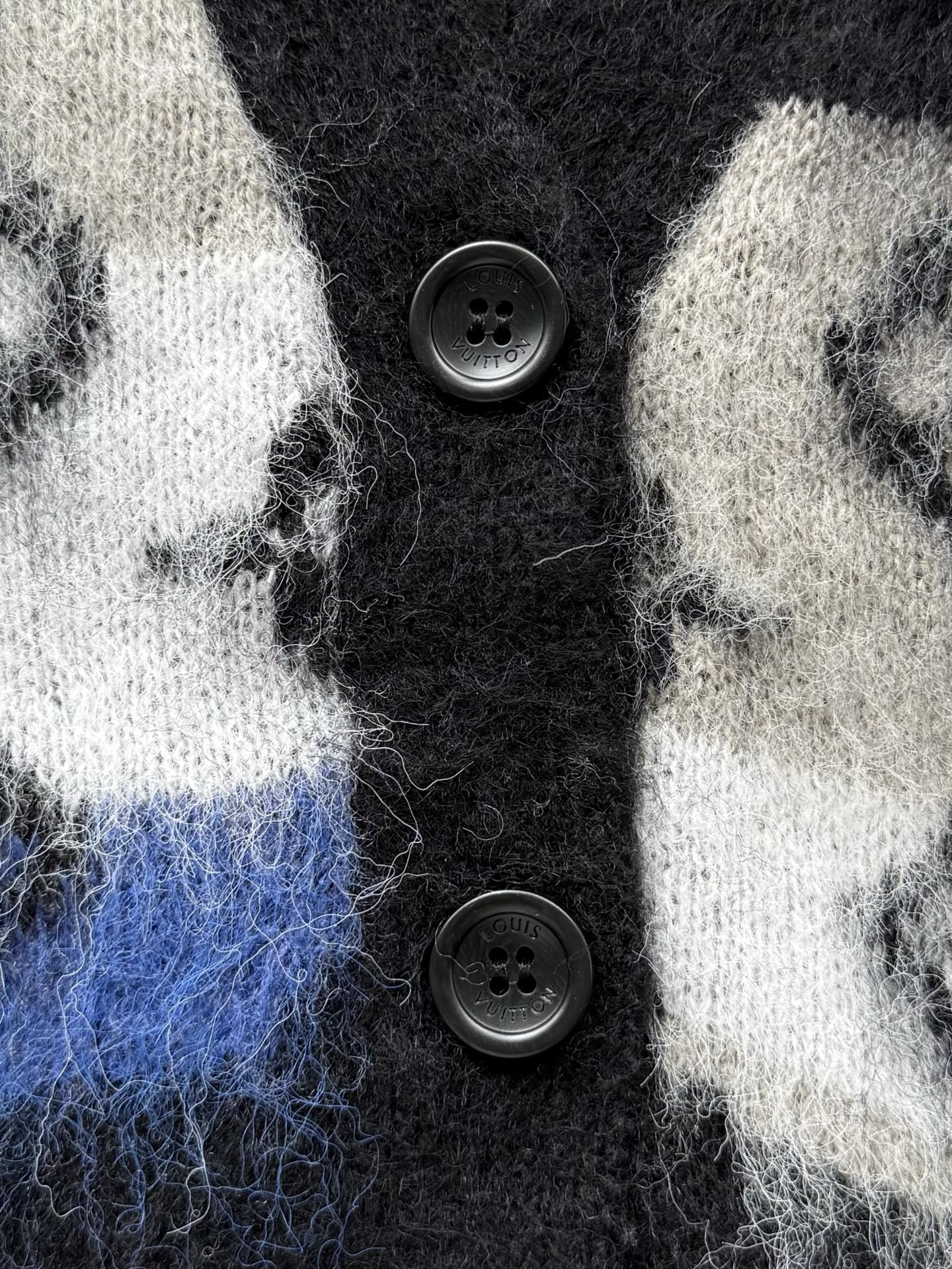 1AIOX3 モノグラム モヘヤ カーディガン