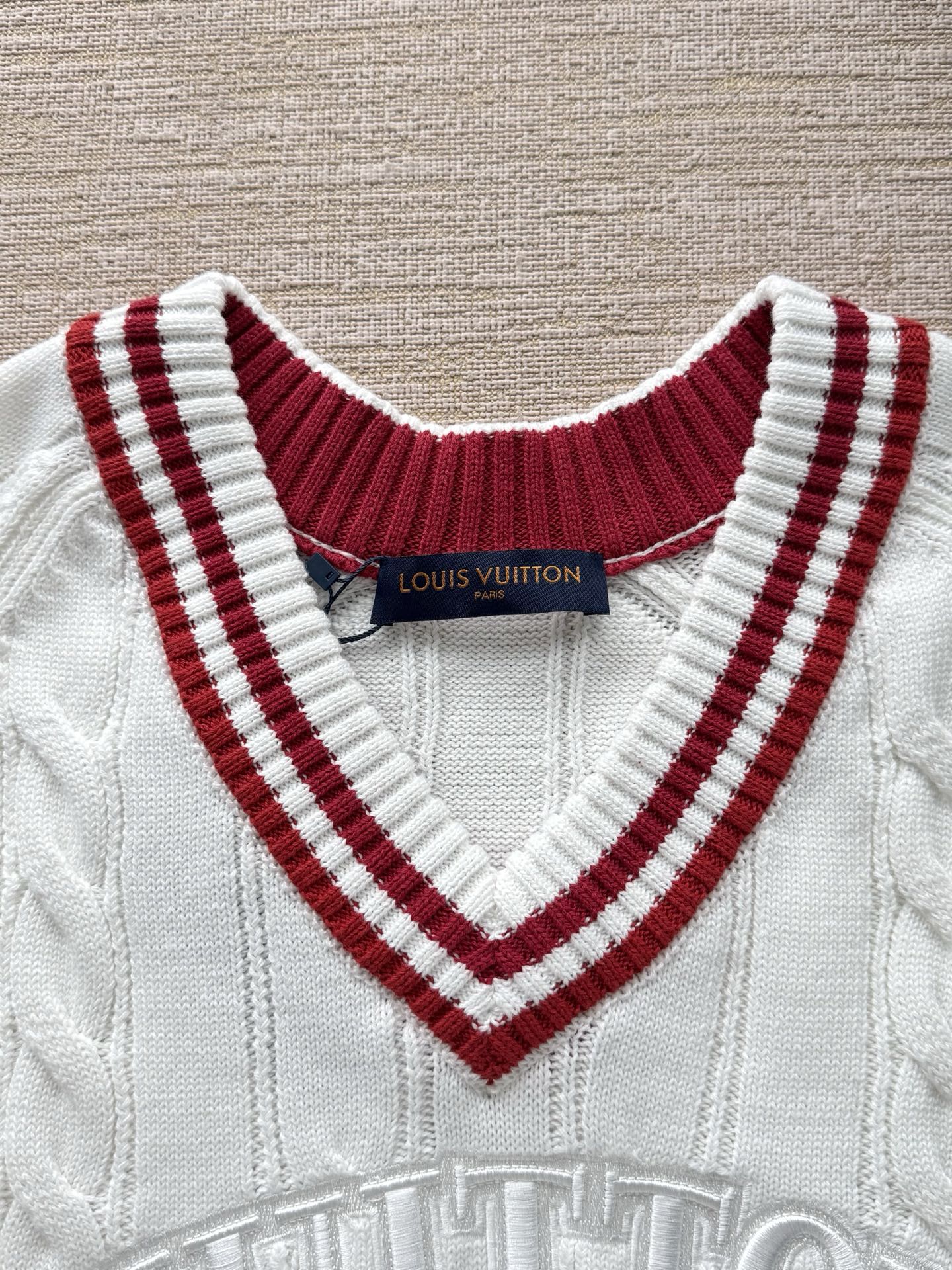 1AIJYP プレッピー Vネック ケーブルプルオーバー