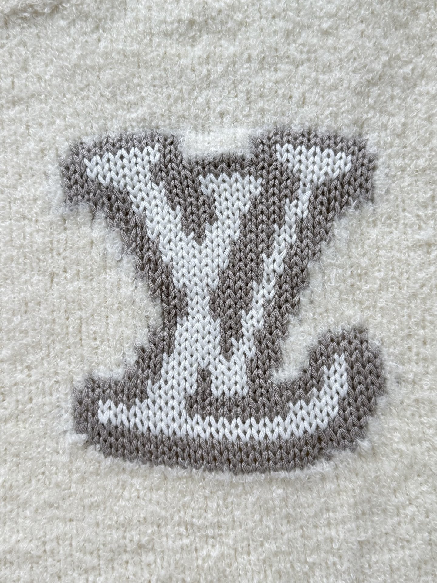 1AHEC4 インターシャ クルーネック