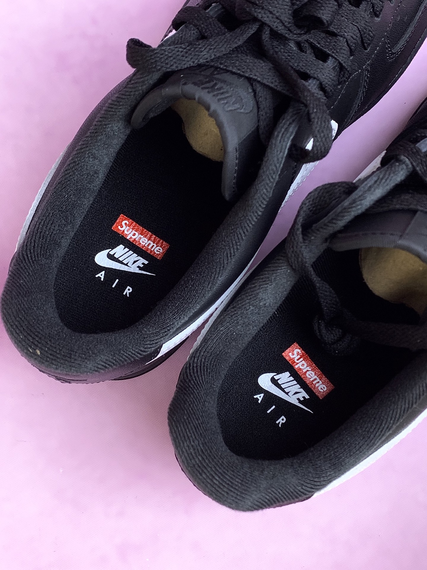 Supreme × Nike Air Force 1 Low "Black/White"