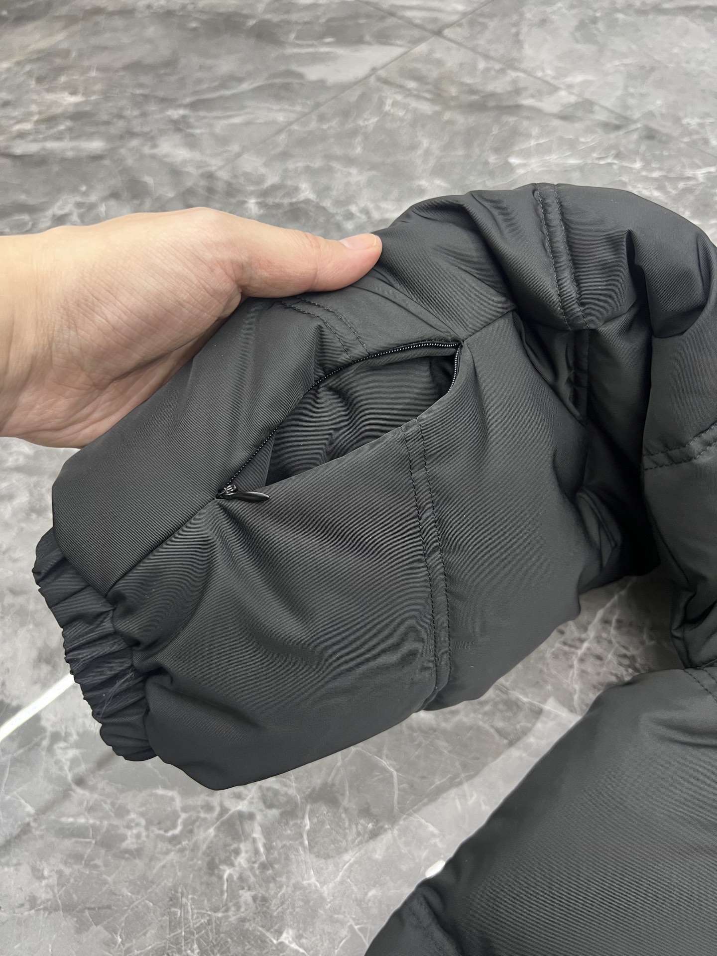 SUPREME  25FW LEATHER YOKE PUFFER JACKET