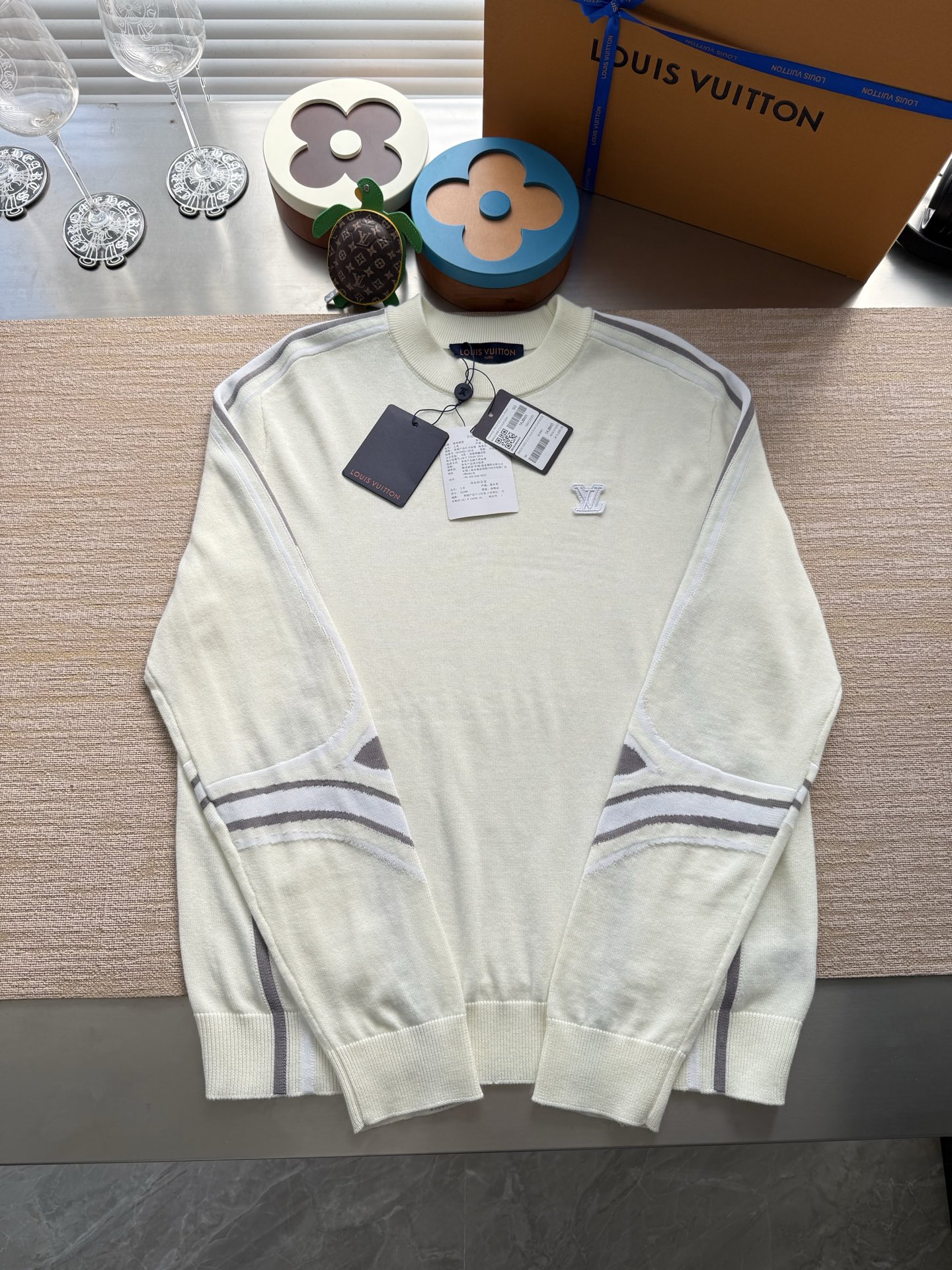 1AJBW1 グラフィックニットクルーネック