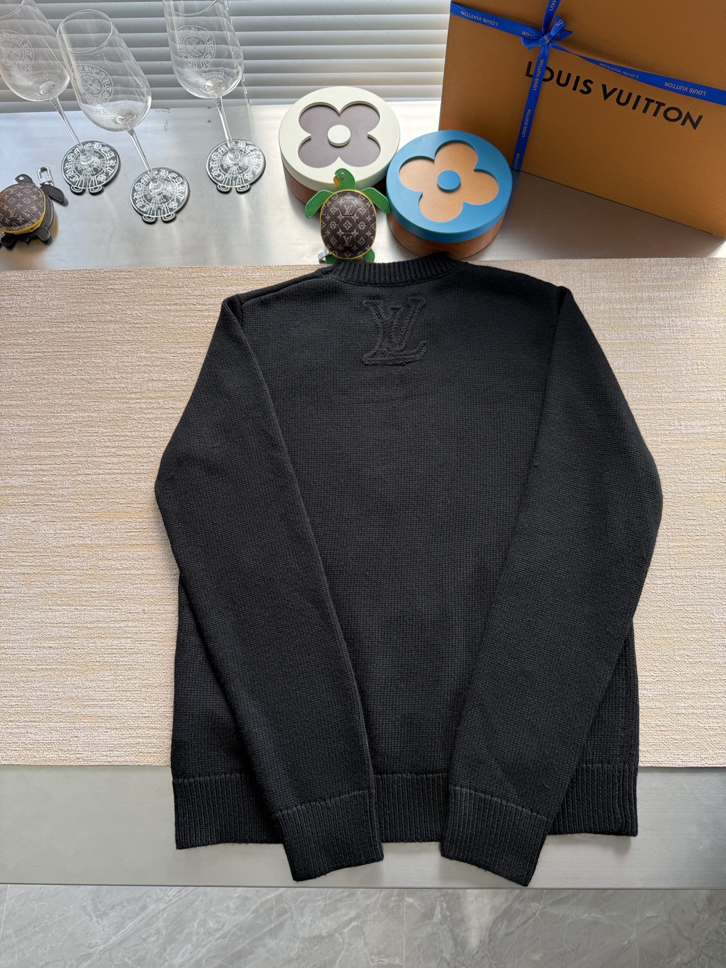 1AJBWV エンベリッシュドニットクルーネック