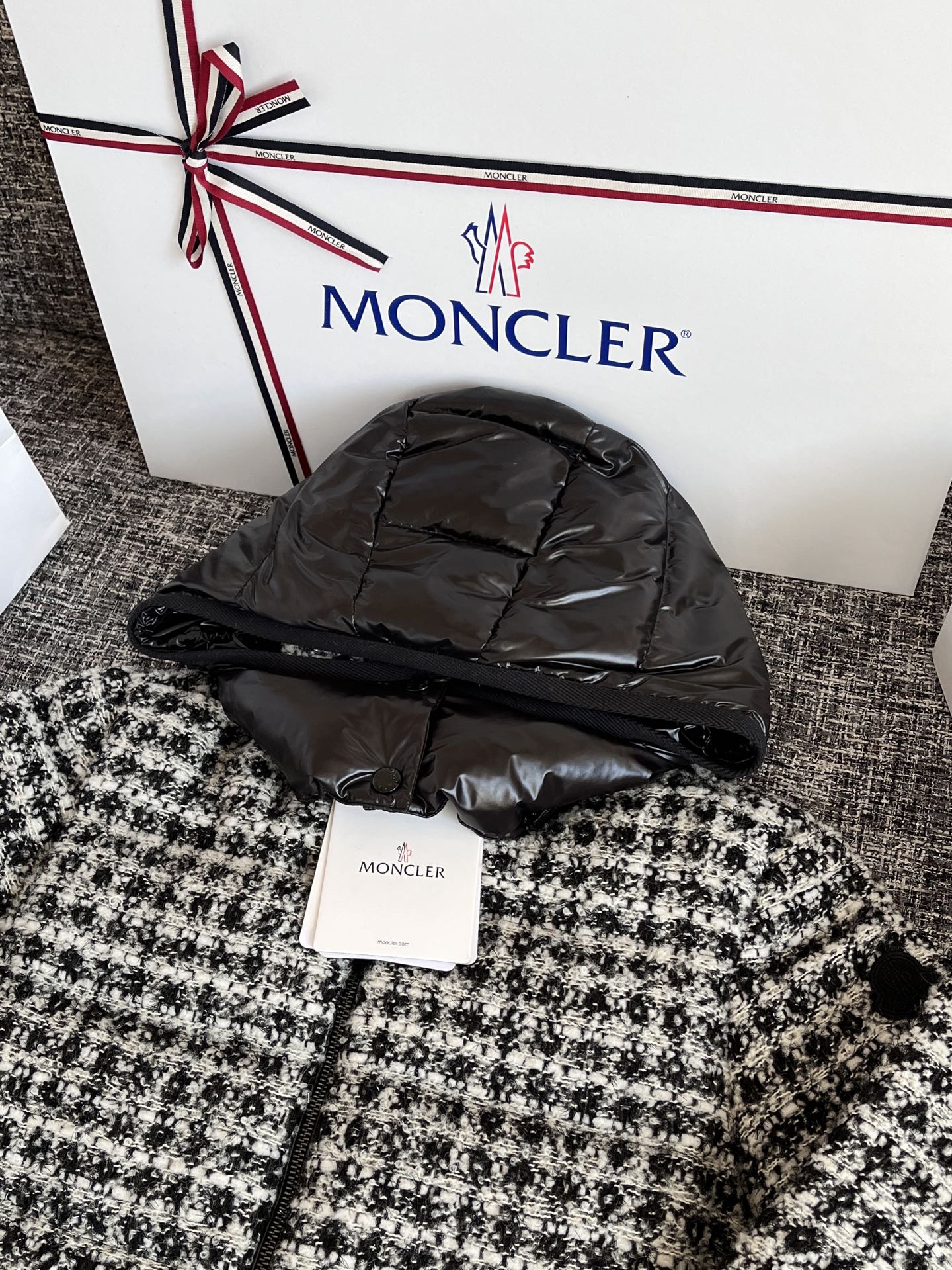 Moncler Andronne quilted hooded jacket