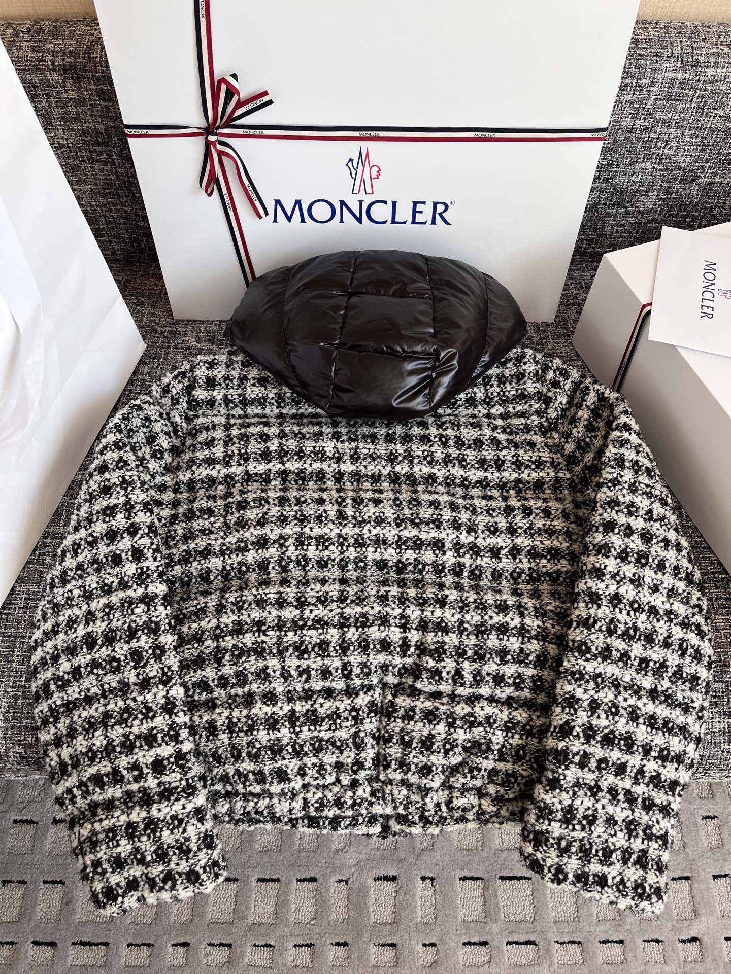 Moncler Andronne quilted hooded jacket