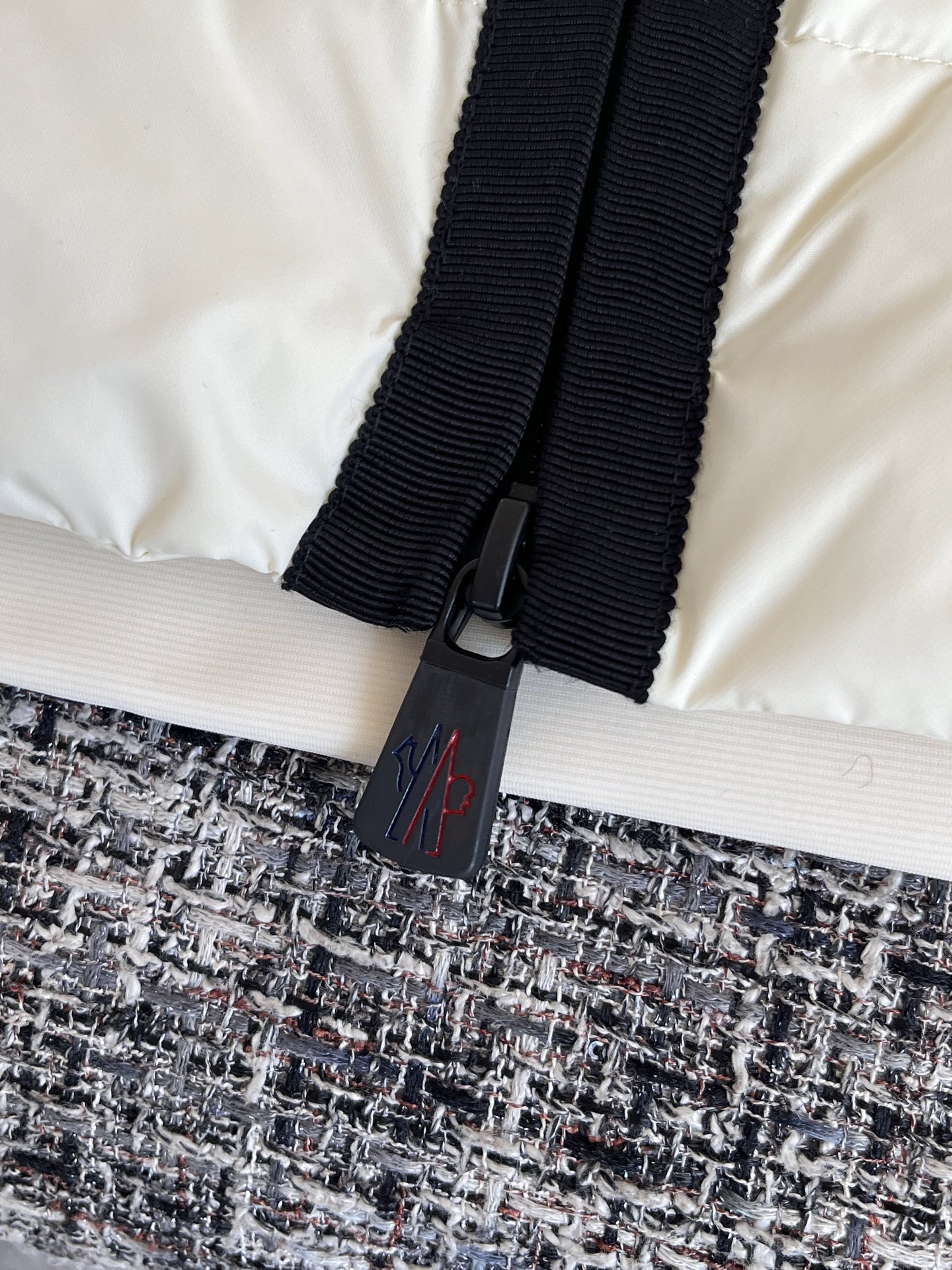 MONCLER GRENOBLE モンクレール グルノーブル ブルゾン