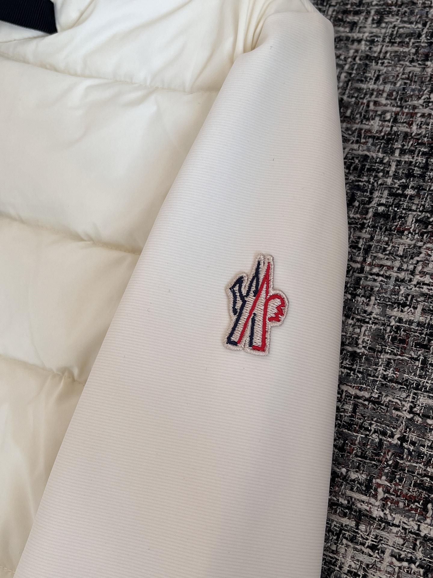 MONCLER GRENOBLE モンクレール グルノーブル ブルゾン