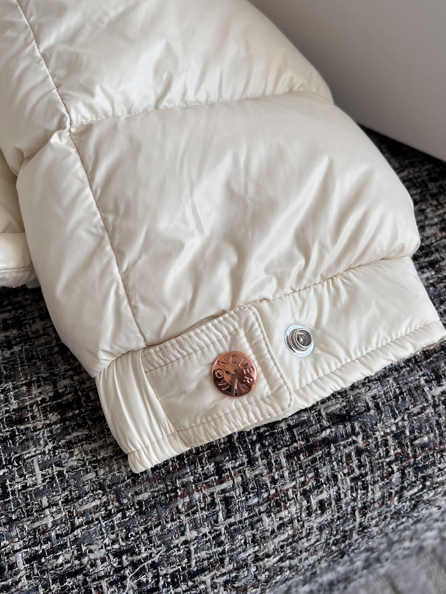 Moncler Megara Wool-Trimmed Short Down Jacket