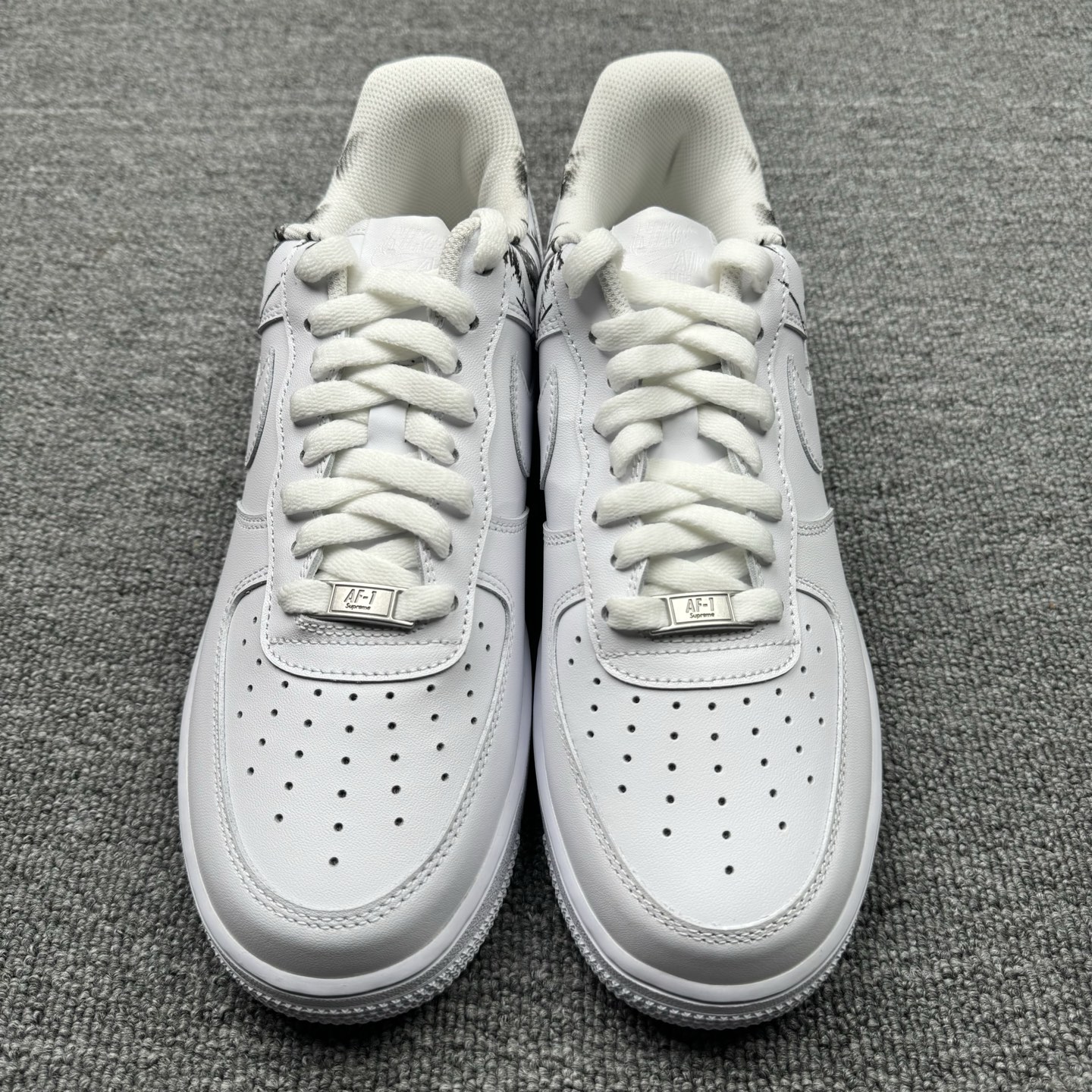 Supreme × COMME des GARCONS SHIRT × Nike Air Force 1 Low "White"