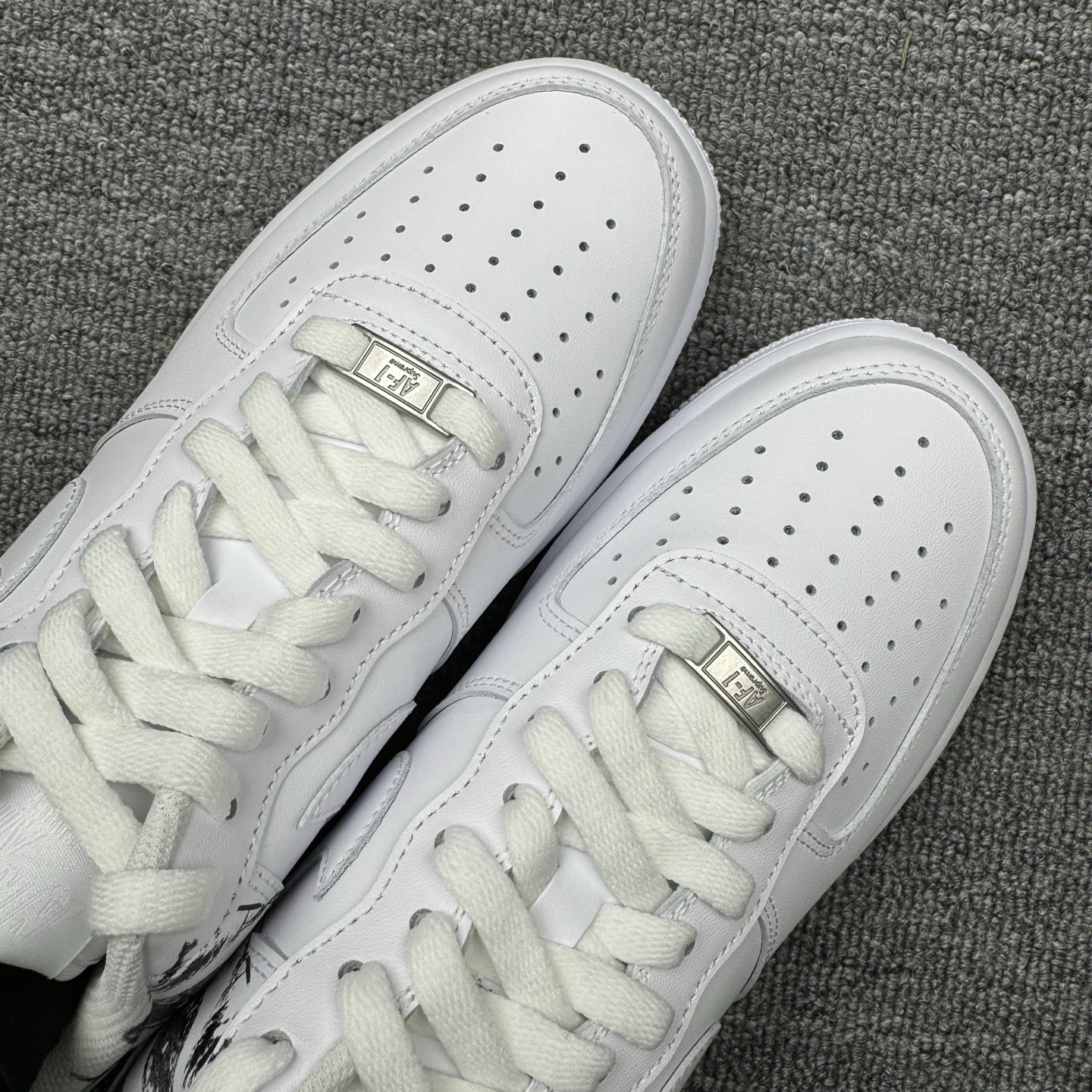 Supreme × COMME des GARCONS SHIRT × Nike Air Force 1 Low "White"