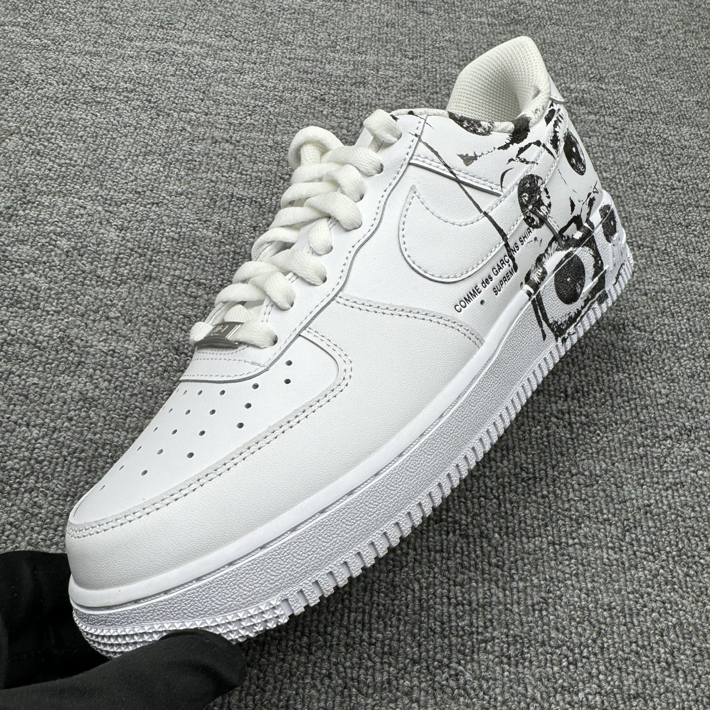 Supreme × COMME des GARCONS SHIRT × Nike Air Force 1 Low "White"