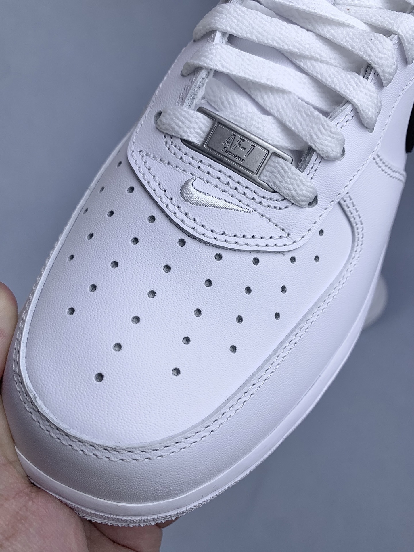 Supreme × Nike Air Force 1 Low "White/Black"