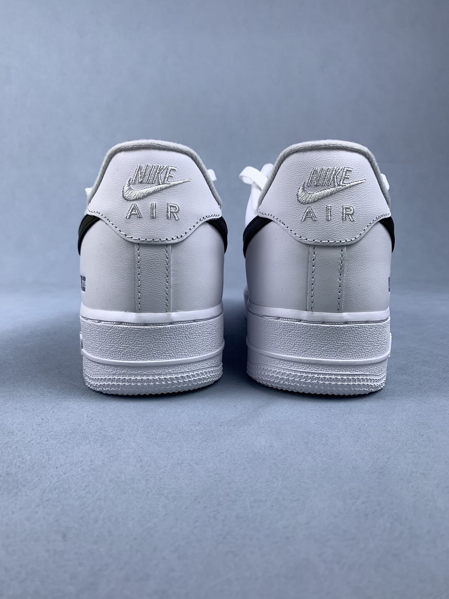 Supreme × Nike Air Force 1 Low "White/Black"