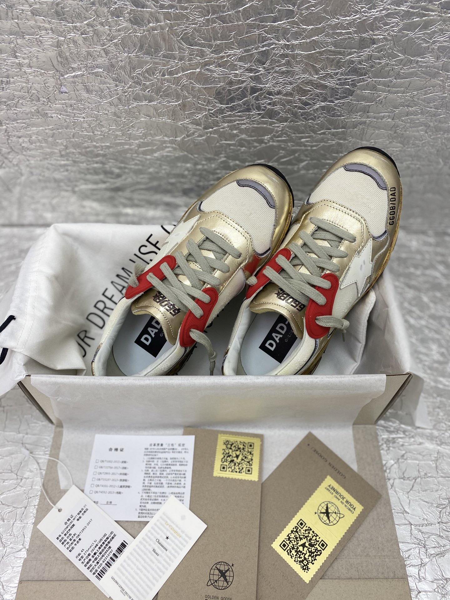 Golden Goose Dad-Star in mesh and gold foiled