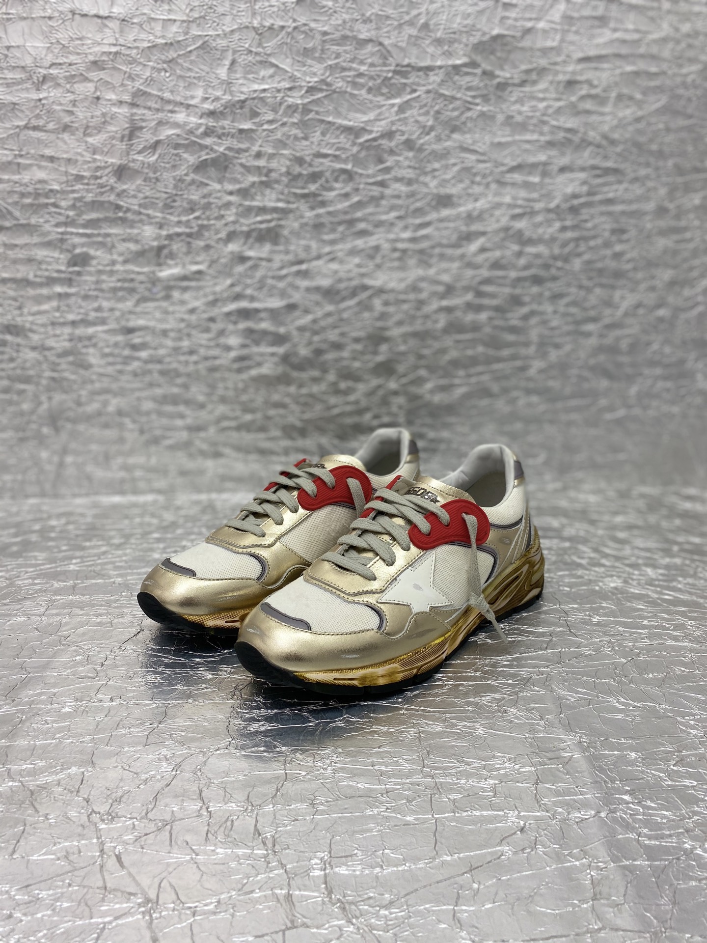 Golden Goose Dad-Star in mesh and gold foiled