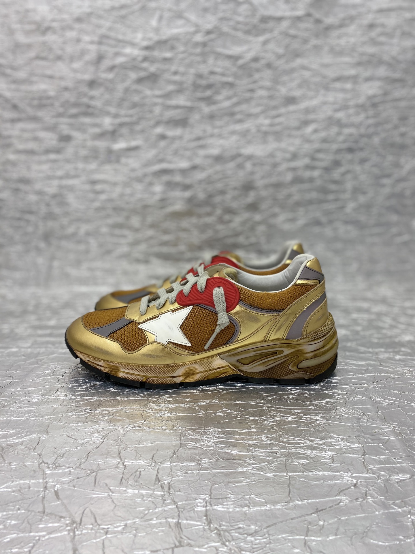 Golden Goose Dad-Star in mesh and gold foiled leather with white leather star