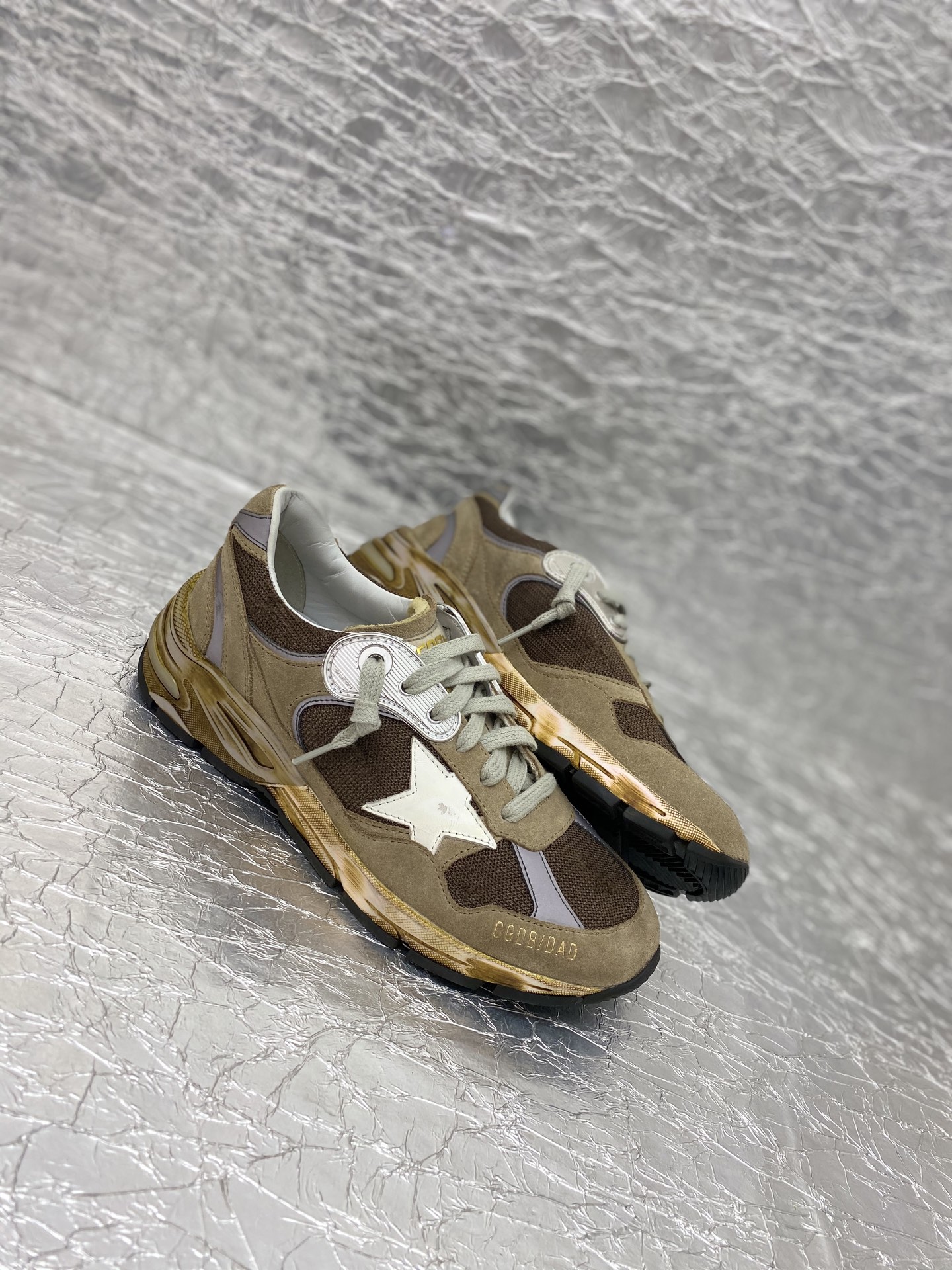 Golden Goose Dad-Star in dove gray mesh and suede 