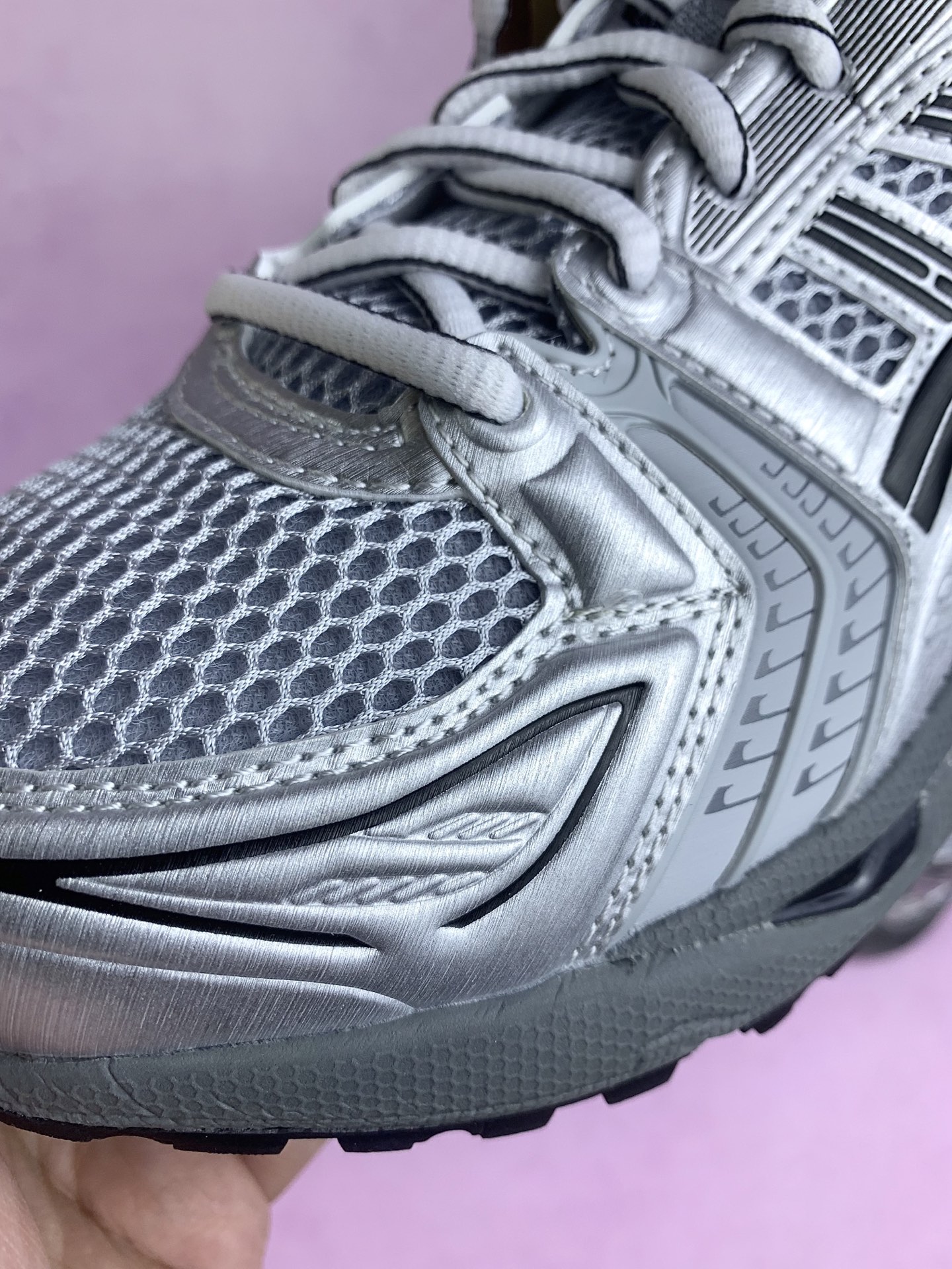 URBAN RESEARCH Exclusive Asics Gel-Kayano 14 "Pure Silver/Black"