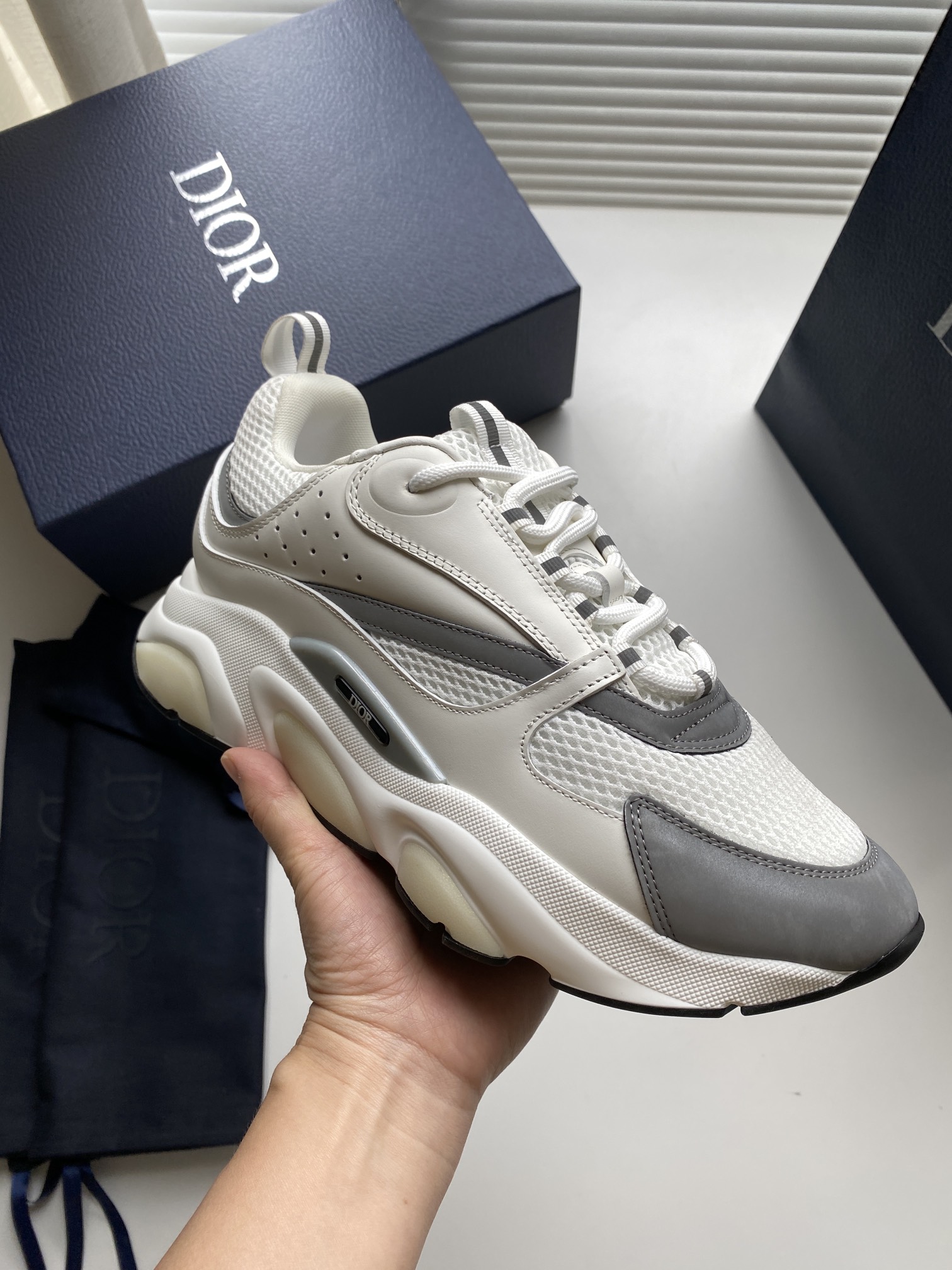 B22 White Silver Sneaker