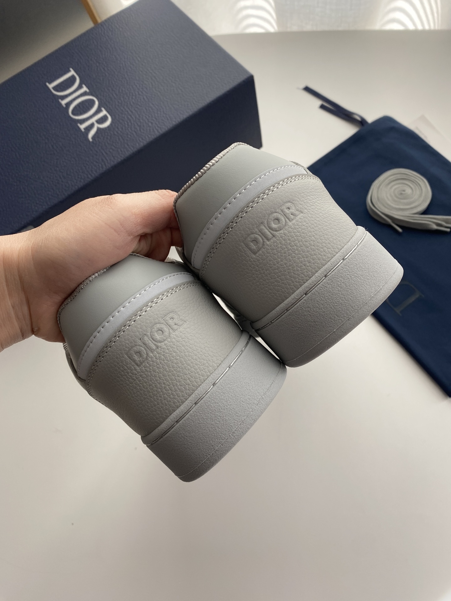 B27 Uptown Low-Top Sneakers