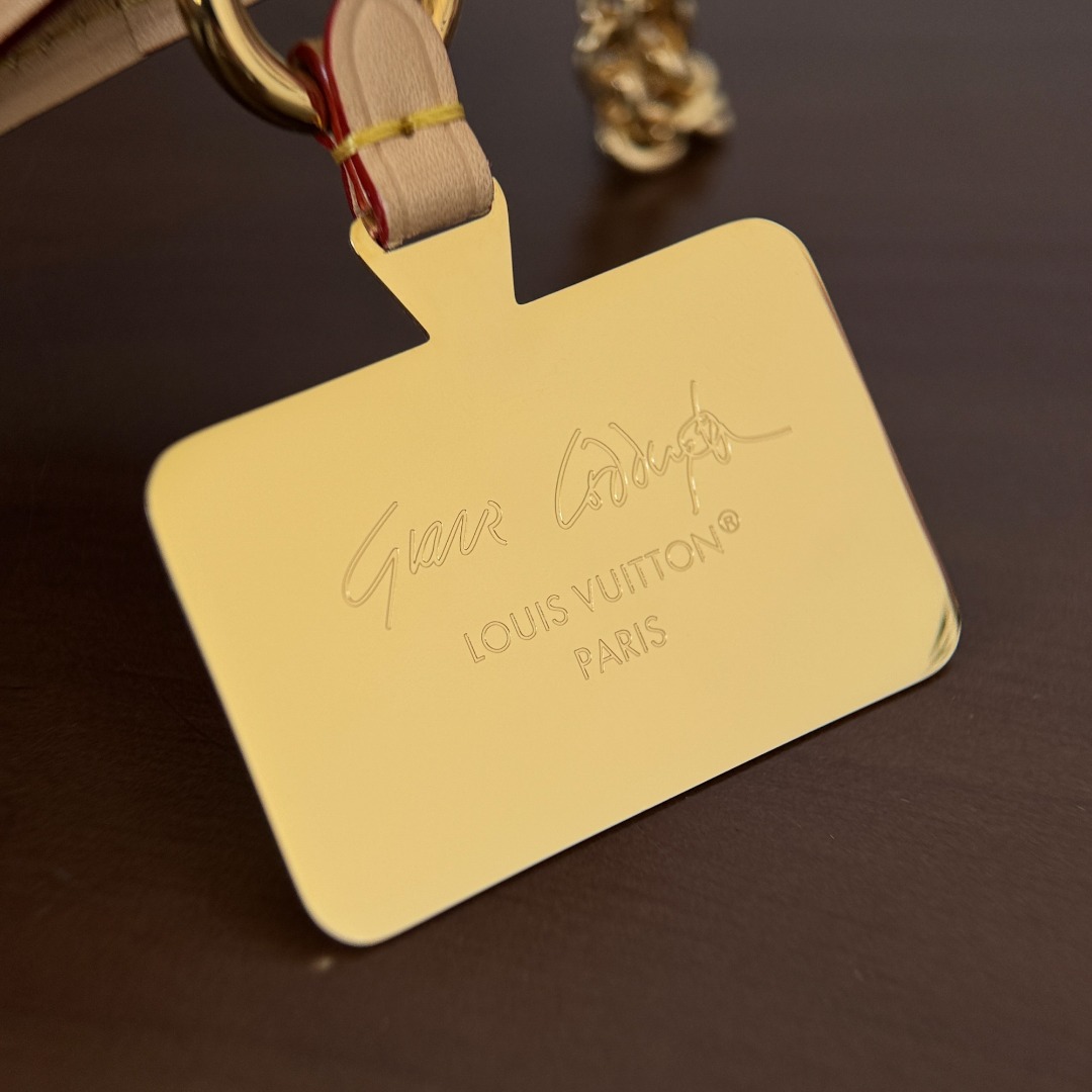 M25919 フォン ホルダー