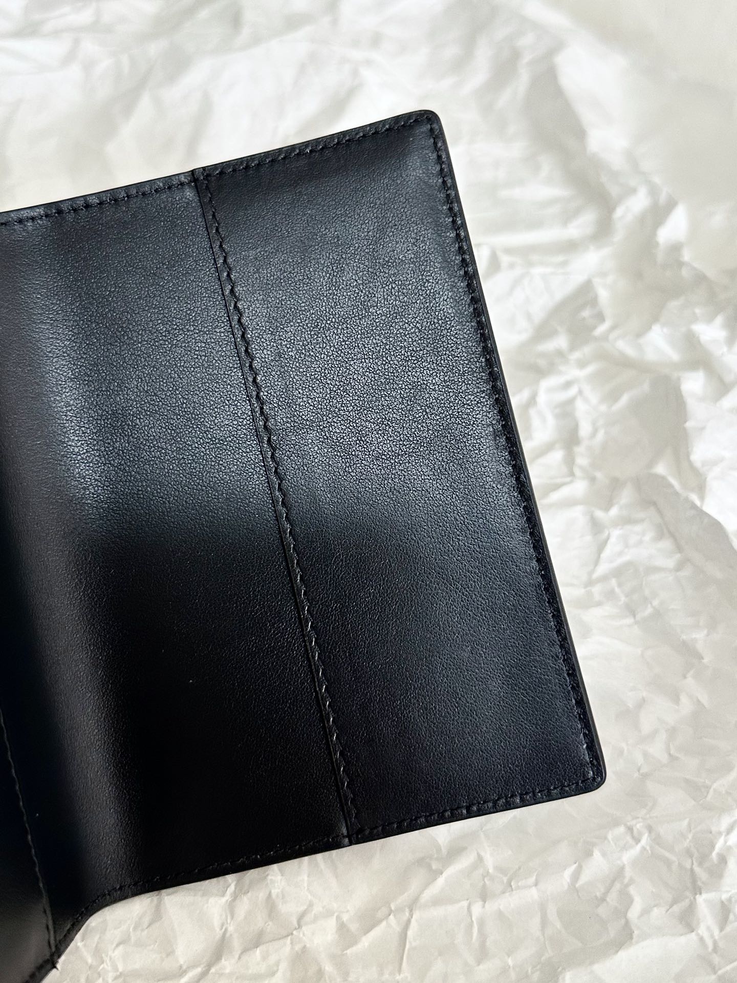 ブラック の メンズ Passport ホルダー