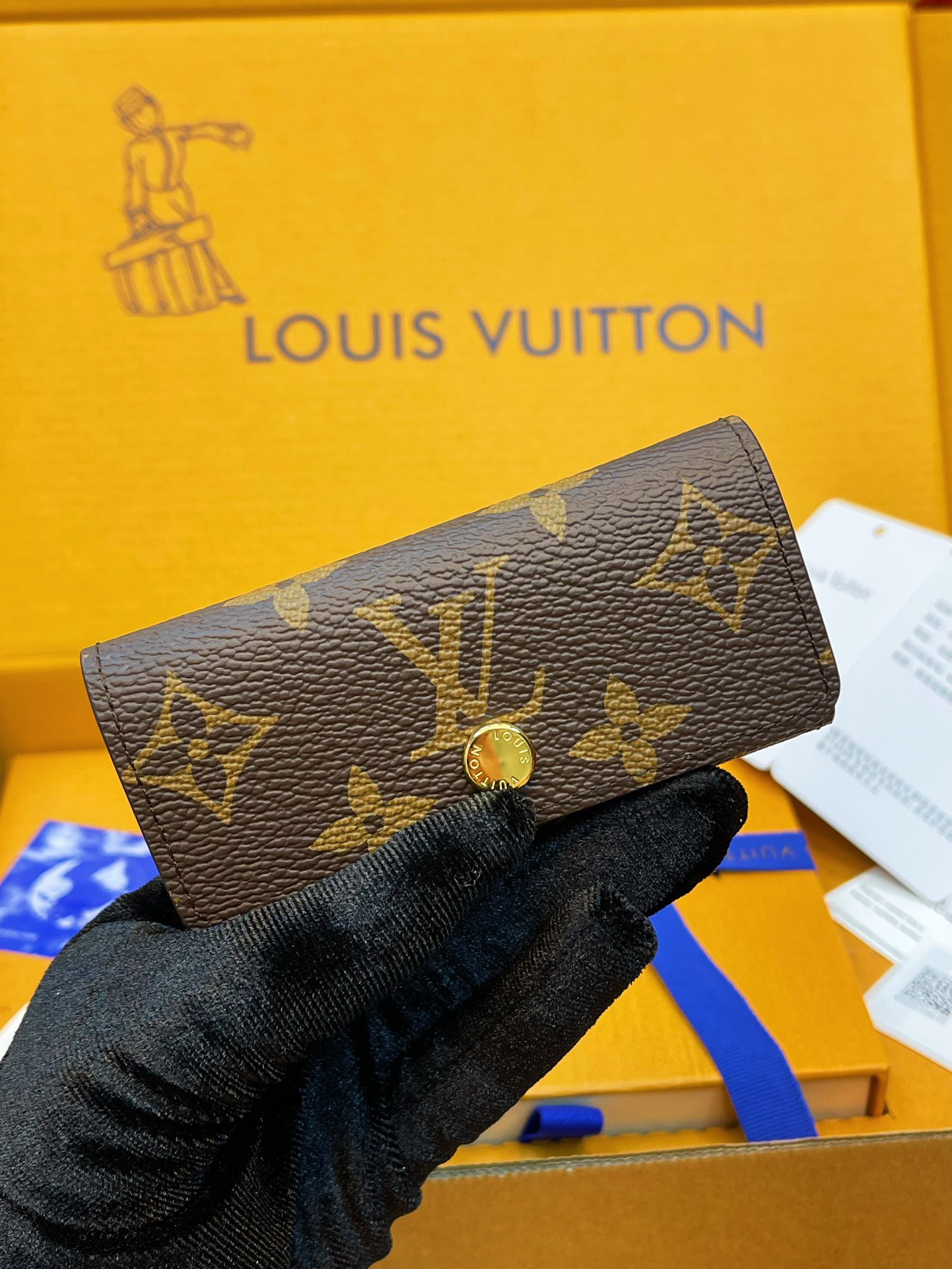 M69517 Key Case Multicre 4