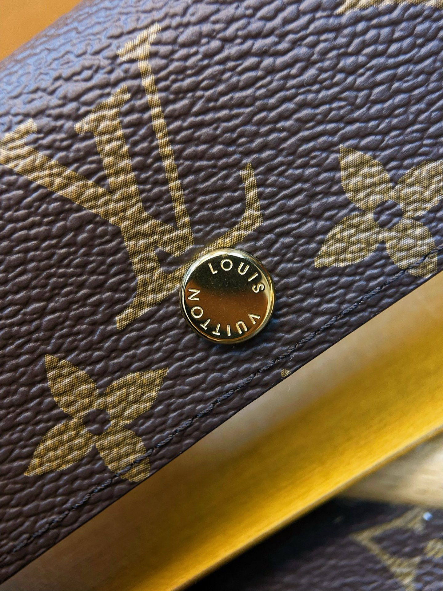 M69517 Key Case Multicre 4