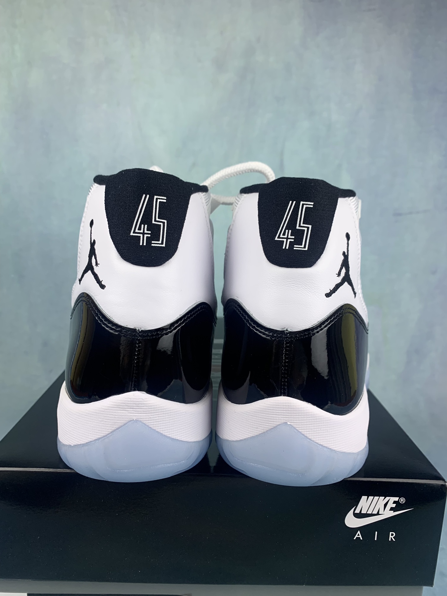 [LJR] Nike Air Jordan 11 Retro "Concord"