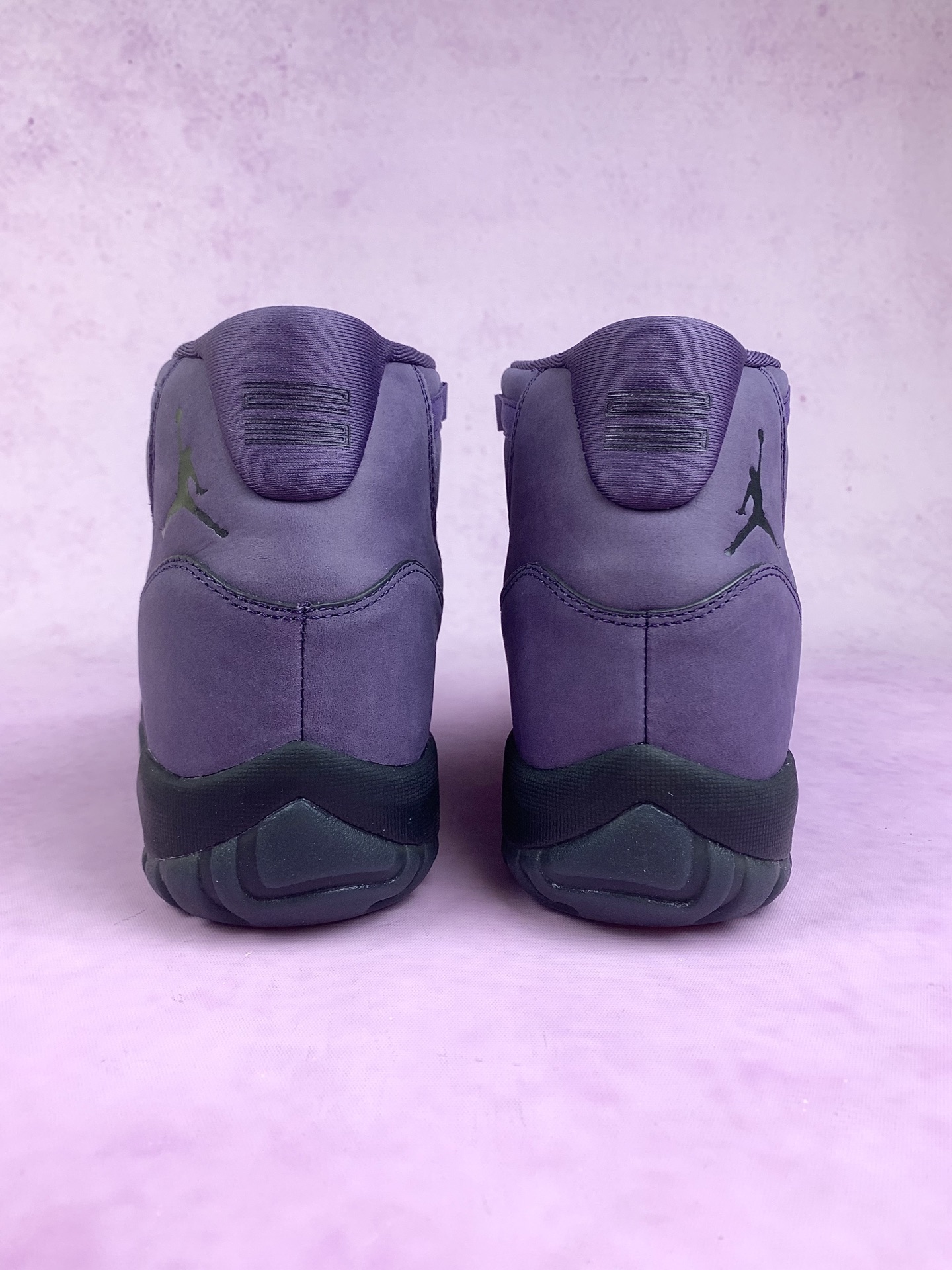Nike Air Jordan 11 "Mojave" (Las Vegas Exclusive)