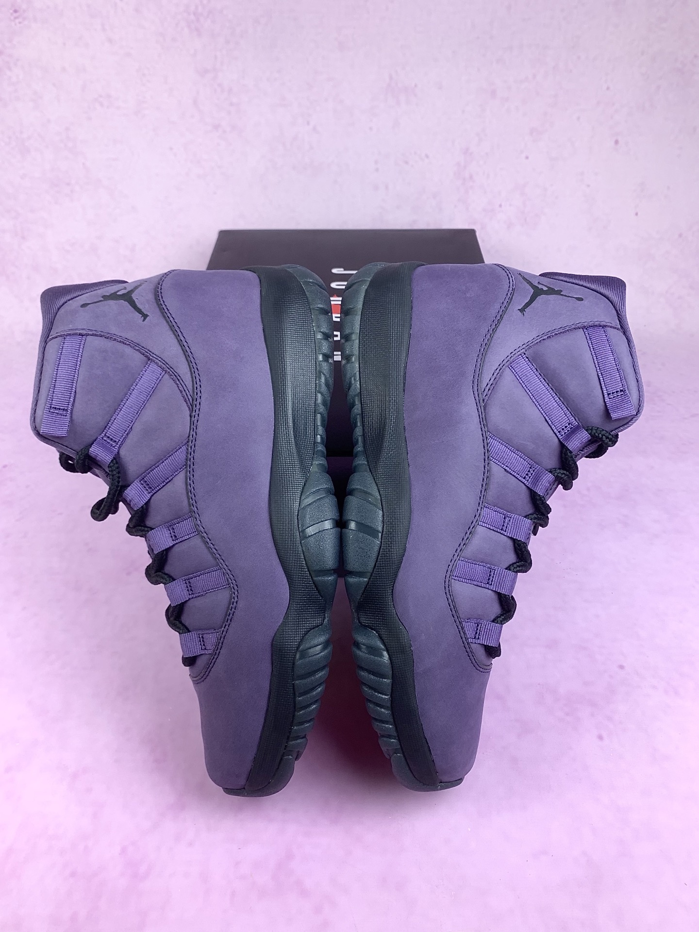 Nike Air Jordan 11 "Mojave" (Las Vegas Exclusive)