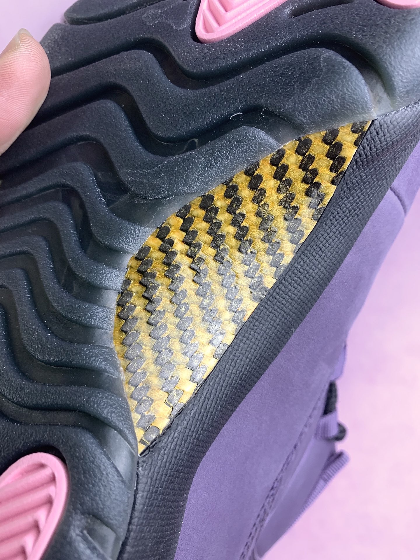 Nike Air Jordan 11 "Mojave" (Las Vegas Exclusive)