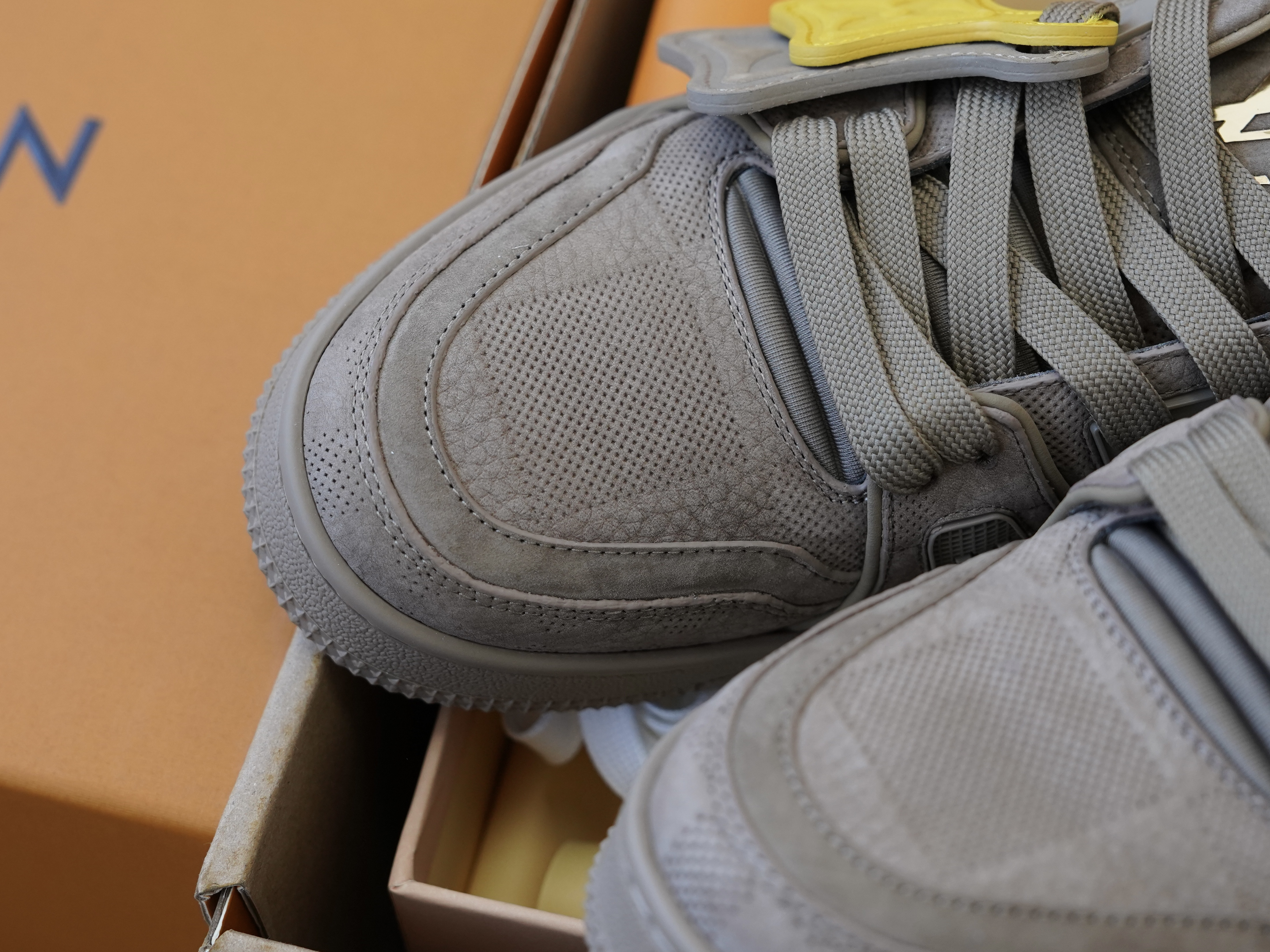 1AHCWR LV Trainer Sneaker