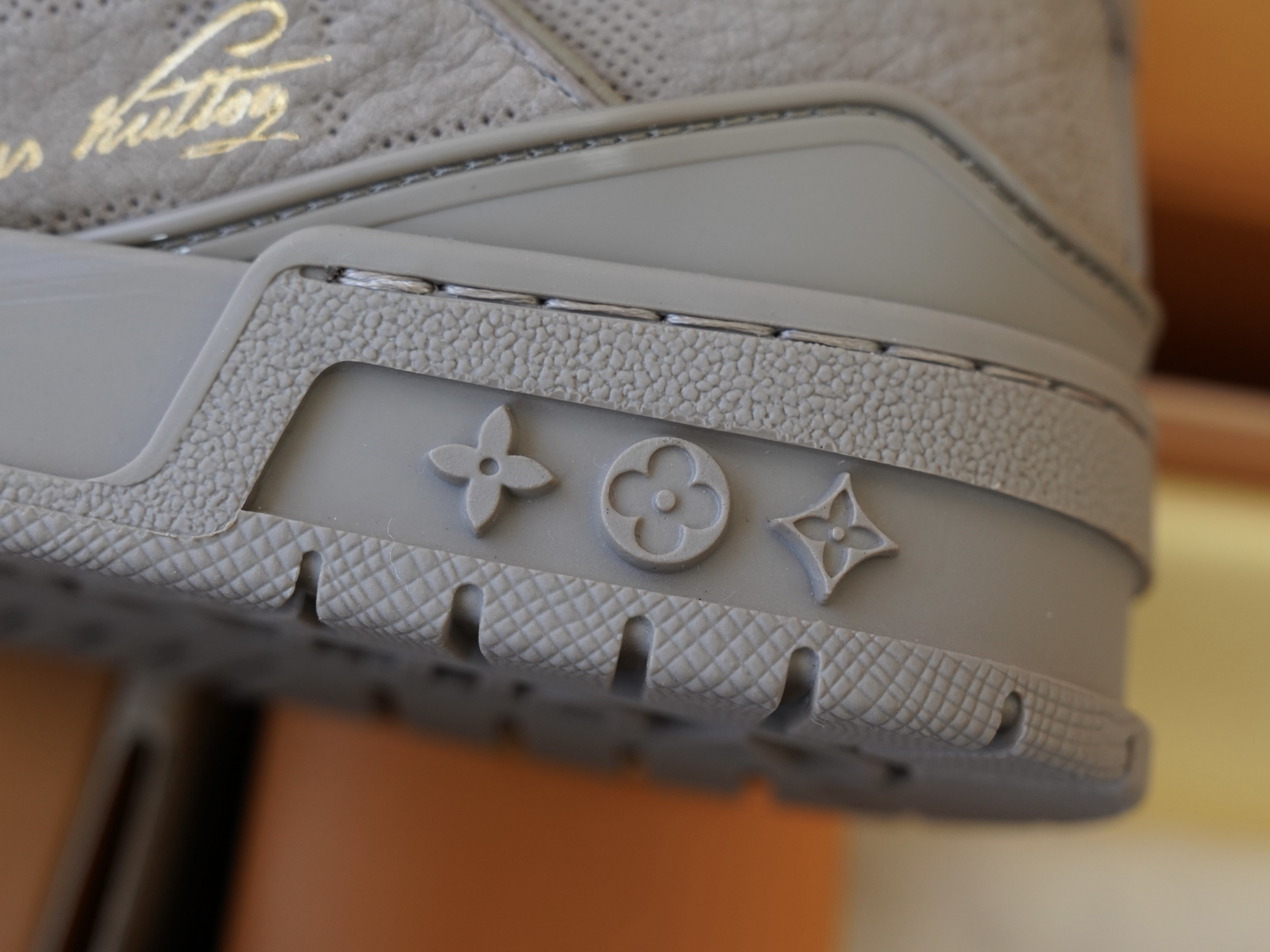 1AHCWR LV Trainer Sneaker