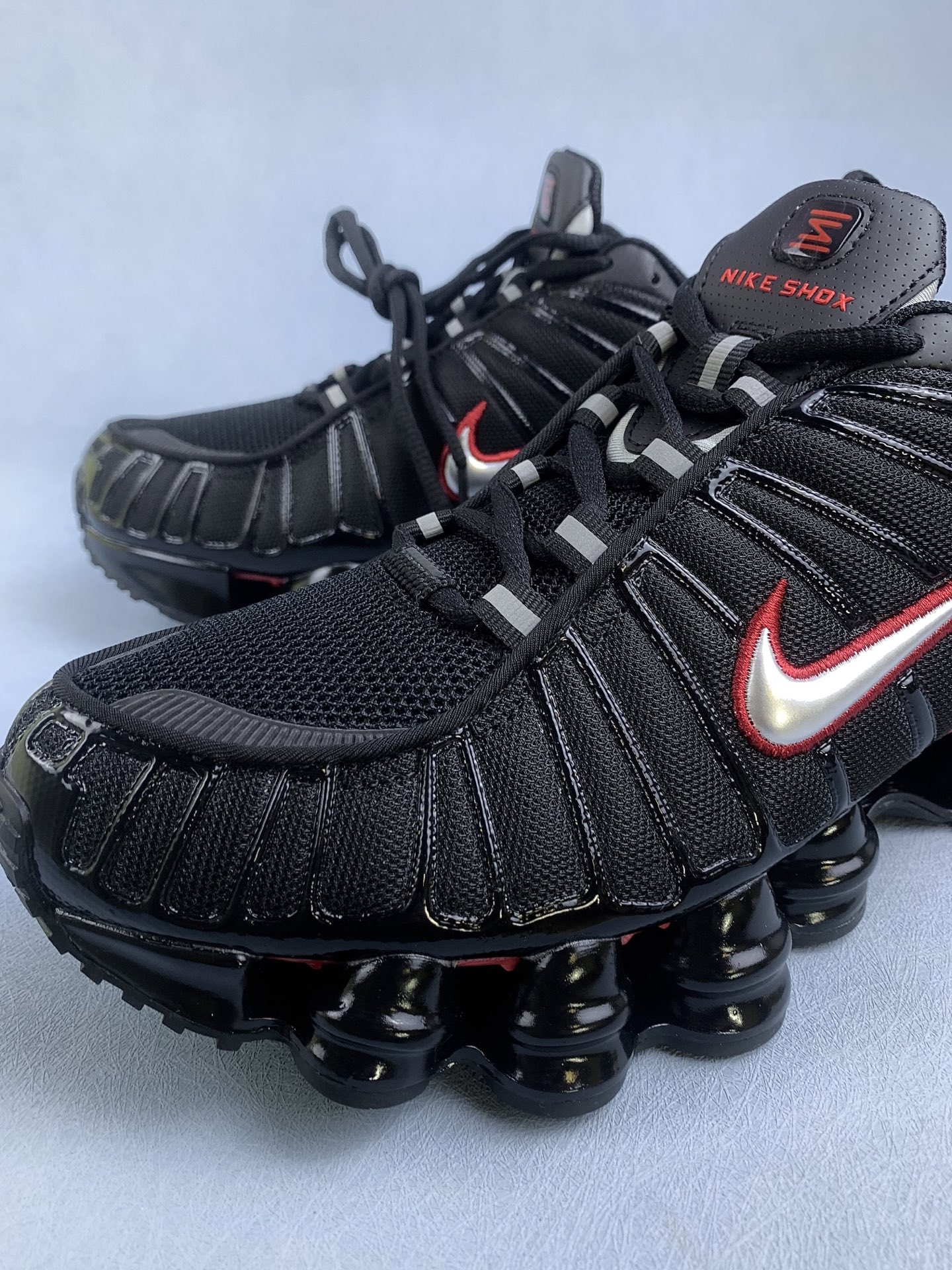 Nike Shox TL "Black/University Red/Metallic Silver"