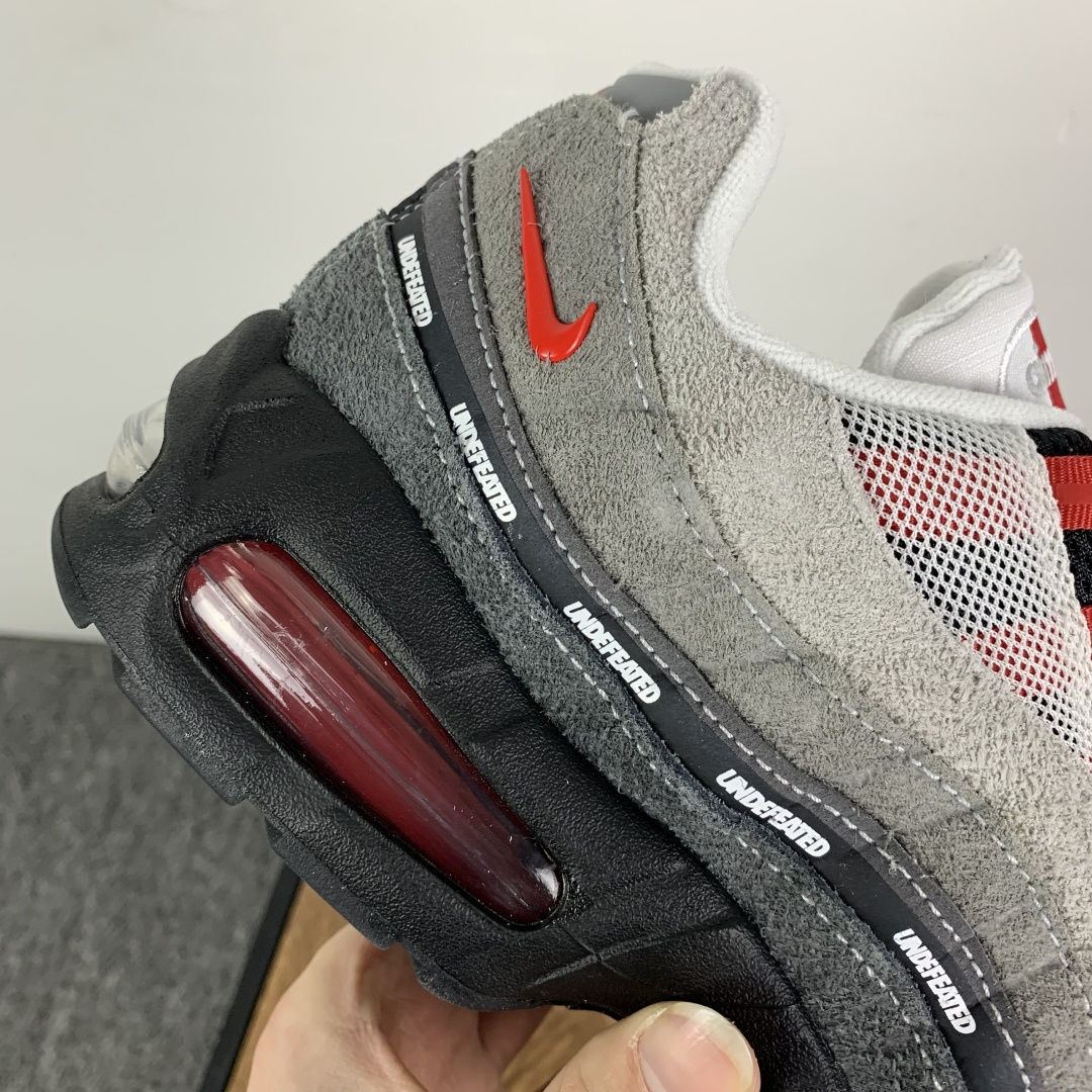 UNDEFEATED × Nike Air Max 95 SP "Fire Red" (Tokyo Exclusive)