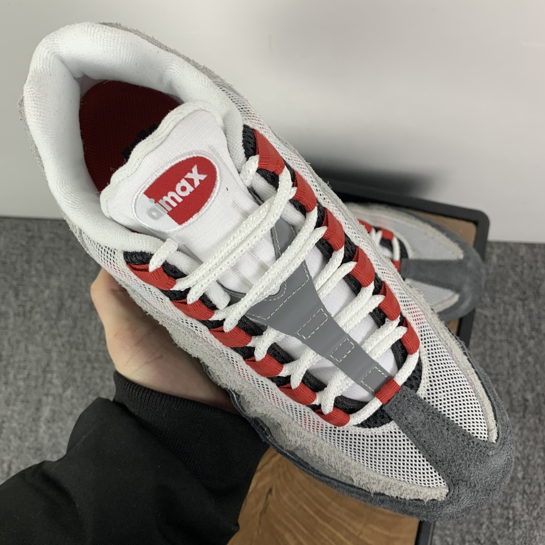 UNDEFEATED × Nike Air Max 95 SP "Fire Red" (Tokyo Exclusive)