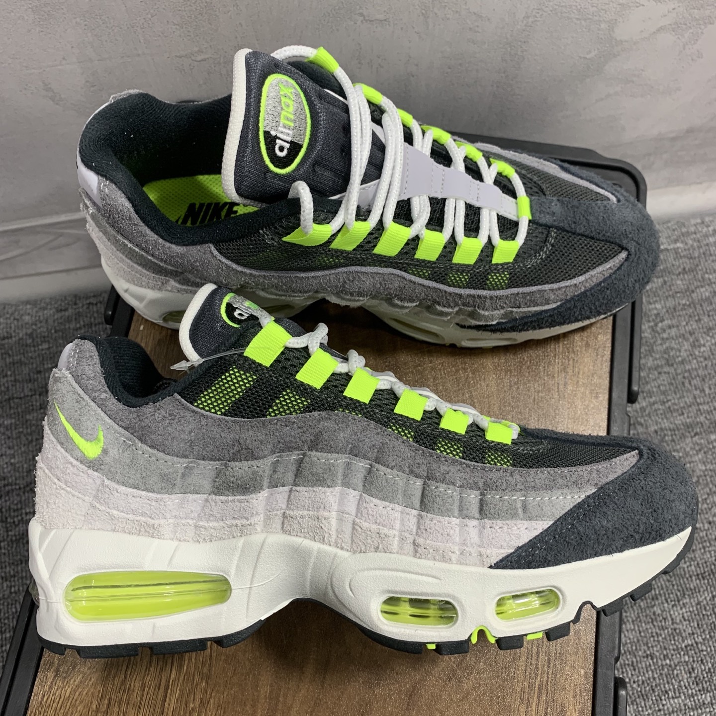 MoMA Design Store Exclusive Nike Air Max 95 OG "Reverse Neon"