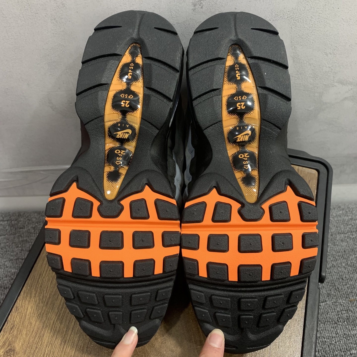 Nike Air Max 95 OG Big Bubble "Bright Mandarin" (2025)