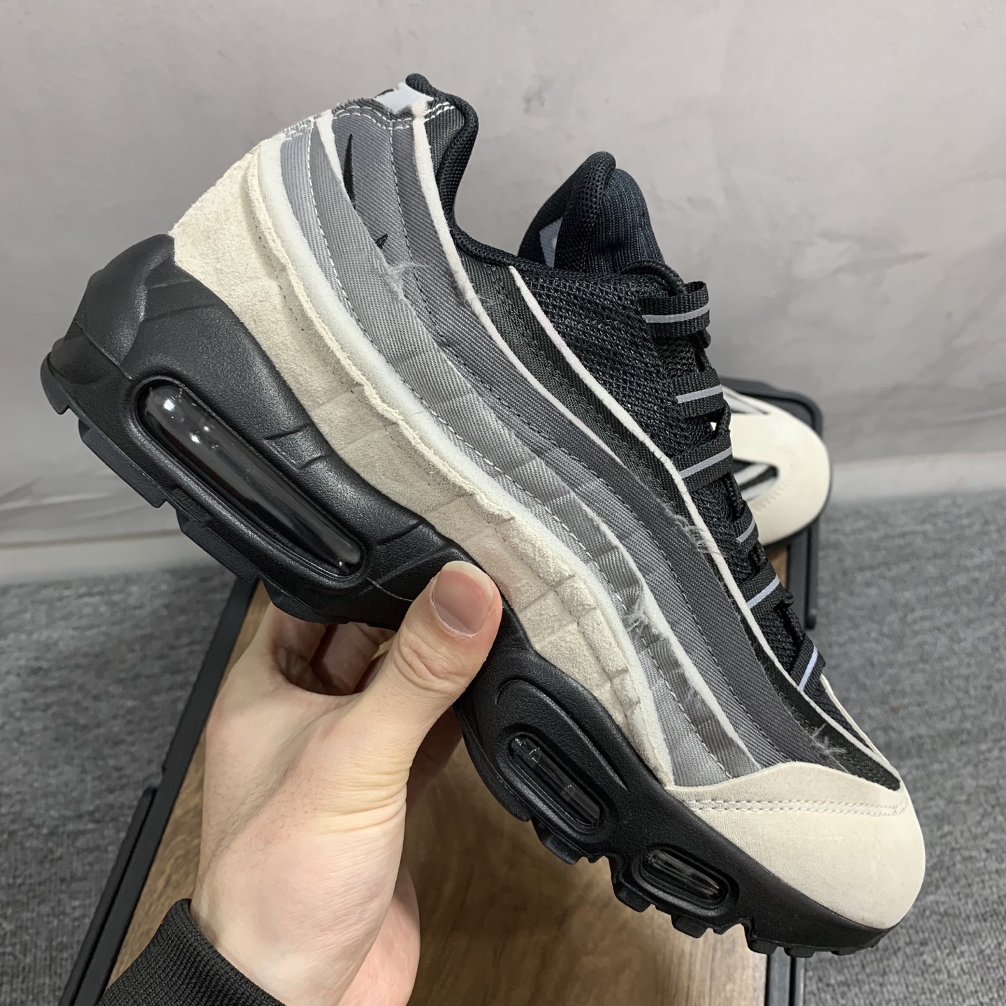 COMME des GARCONS × Nike Air Max 95 "Charcoal"
