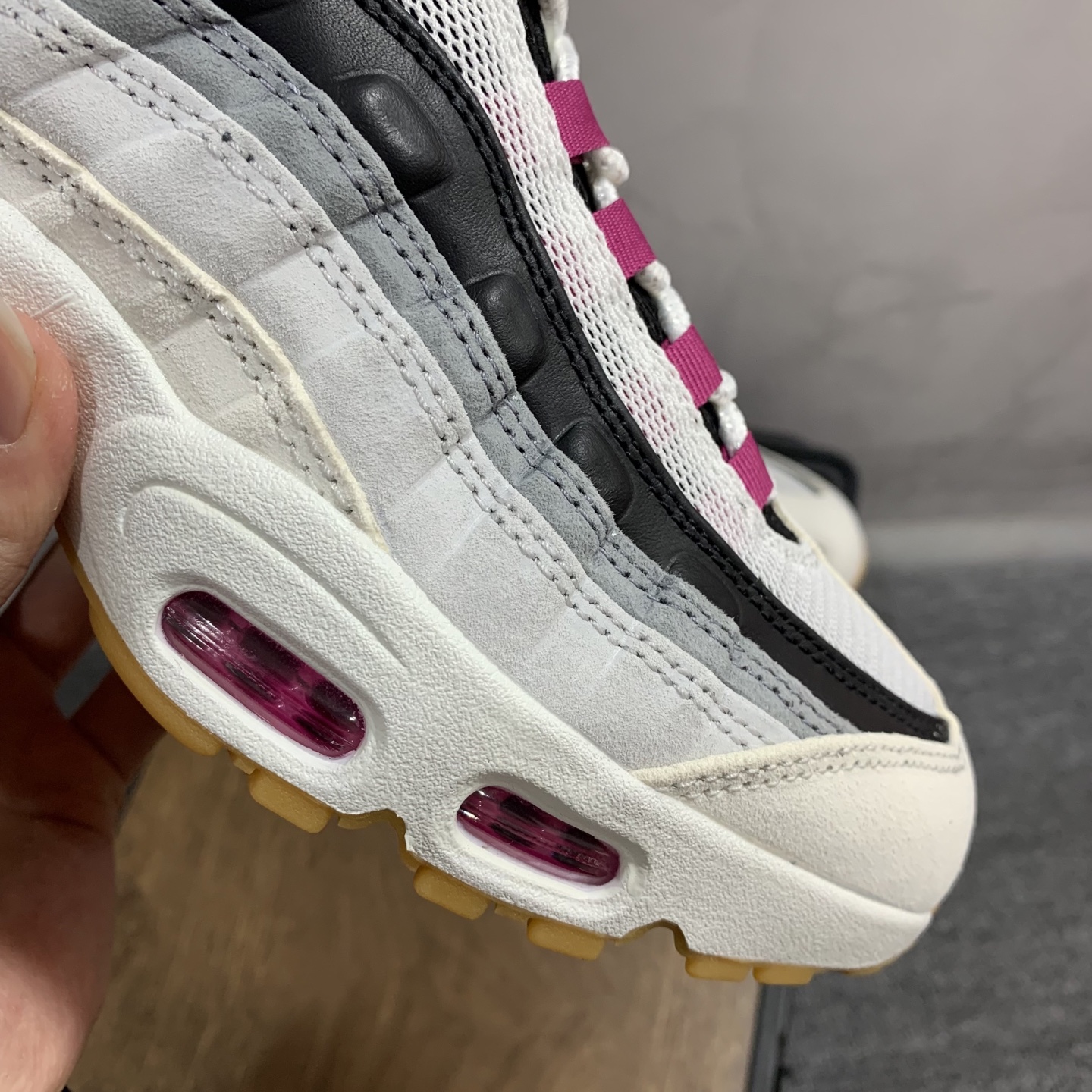 Nike SB Air Max 95 "Summit White/Cactus Flower"