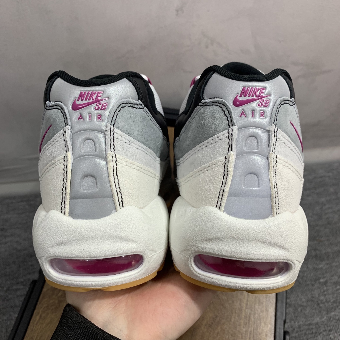 Nike SB Air Max 95 "Summit White/Cactus Flower"