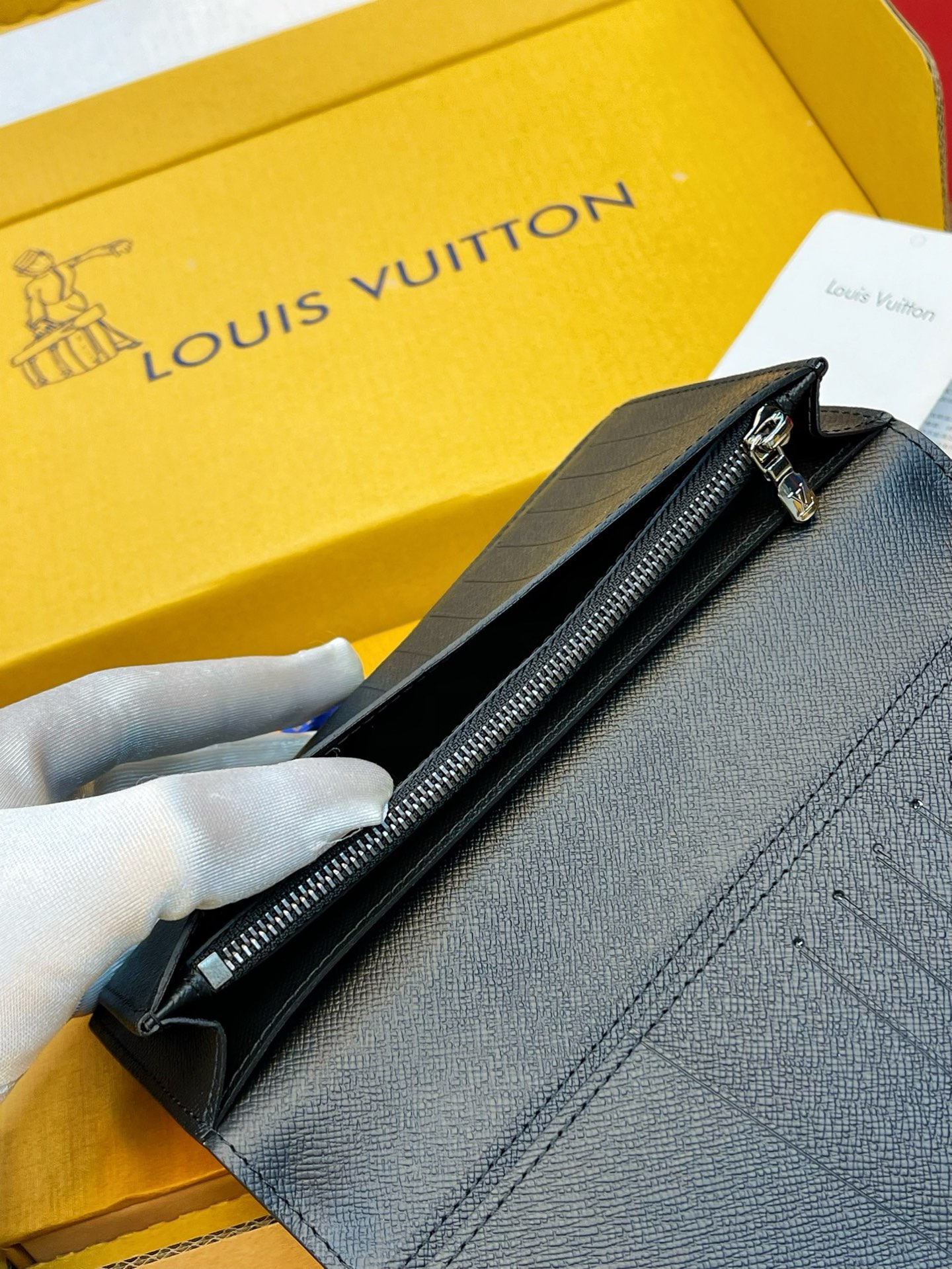 M61697 Brazza Wallet Monogram Eclipse