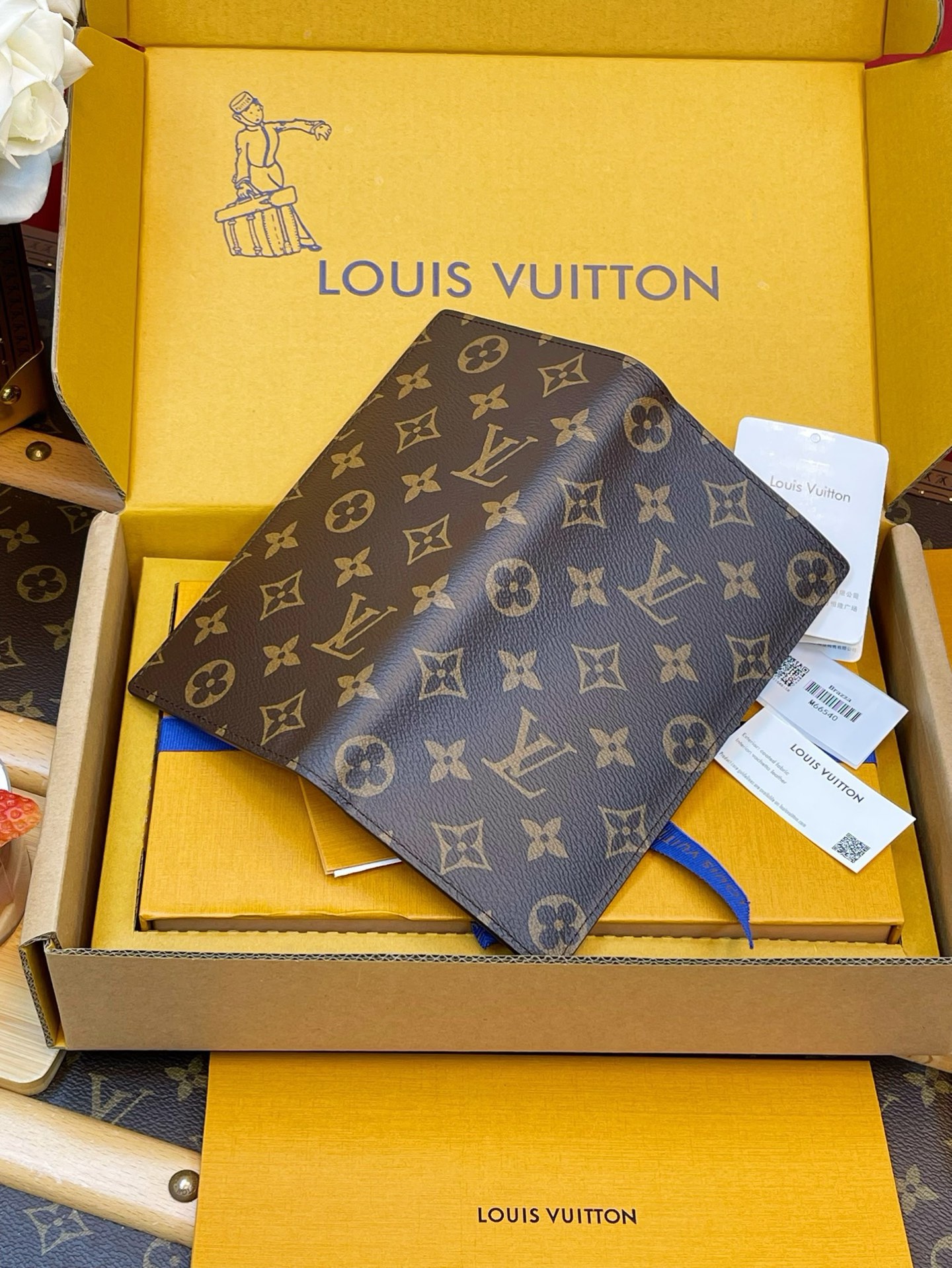 M66540 Brazza Wallet Monogram Eclipse