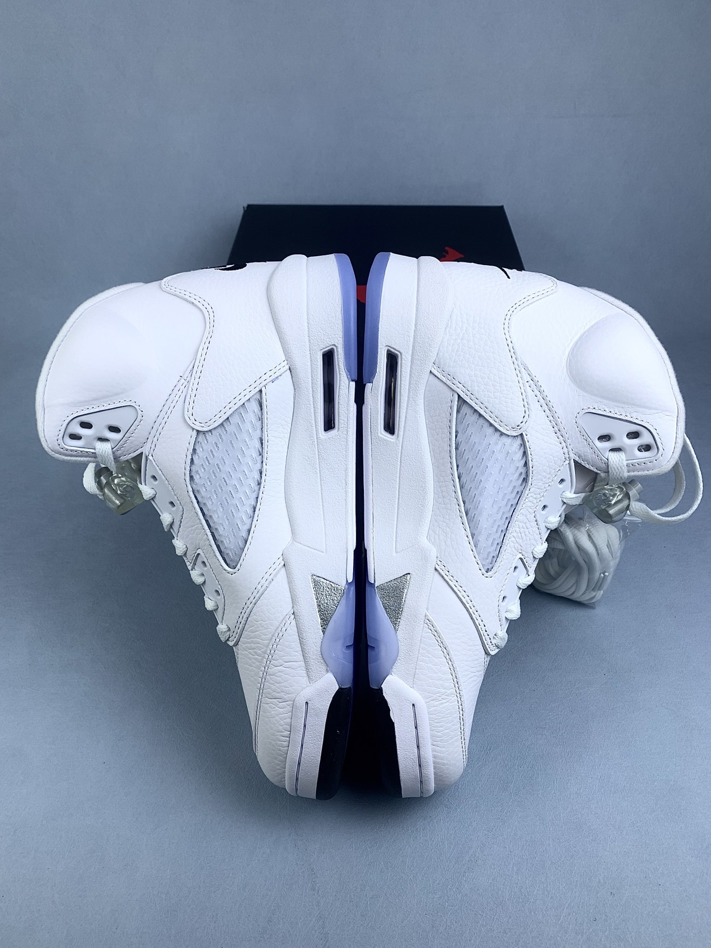 Nike Air Jordan 5 Retro "White/Metallic Silver"